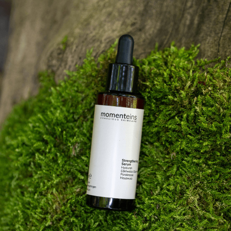 2026_Blog_HalloYoga_momenteins Serum_Moos-2.png