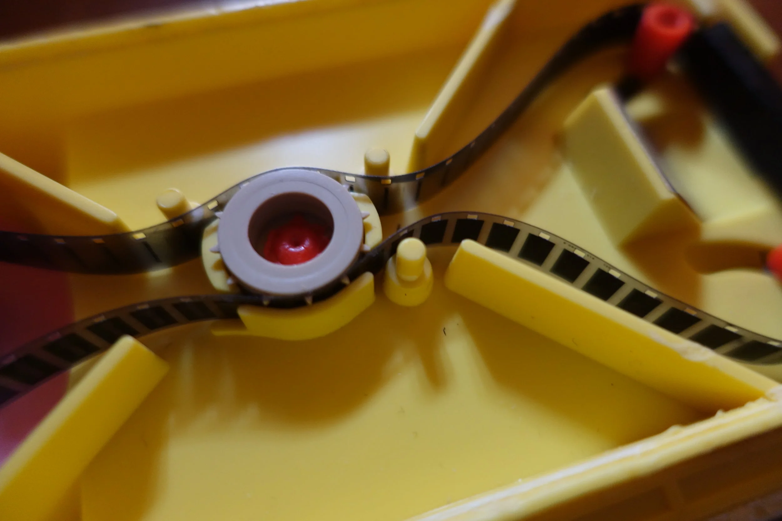  Detail of the interior of the cartridge.  