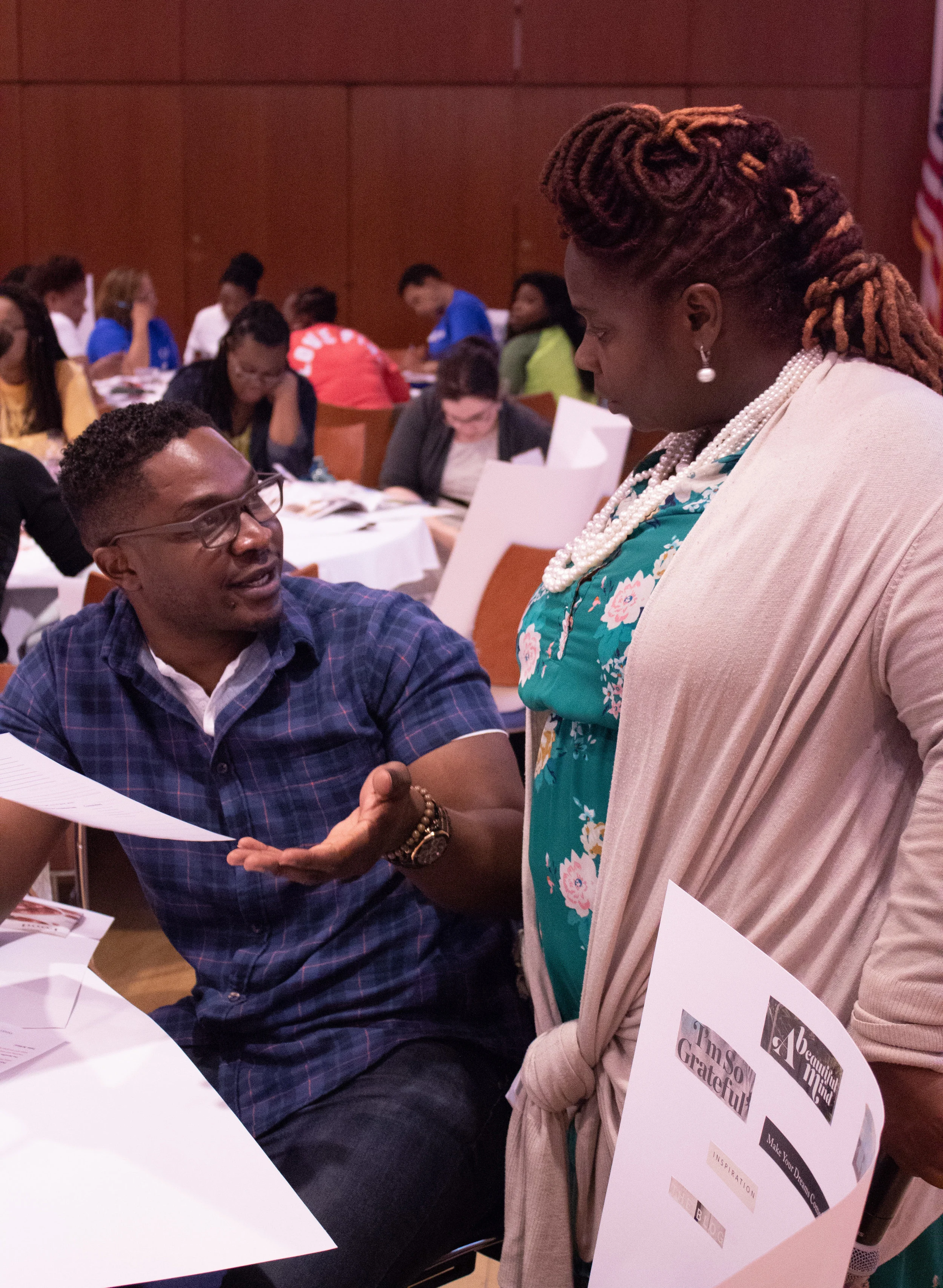 Shana Bryant discusses an attendees goals.