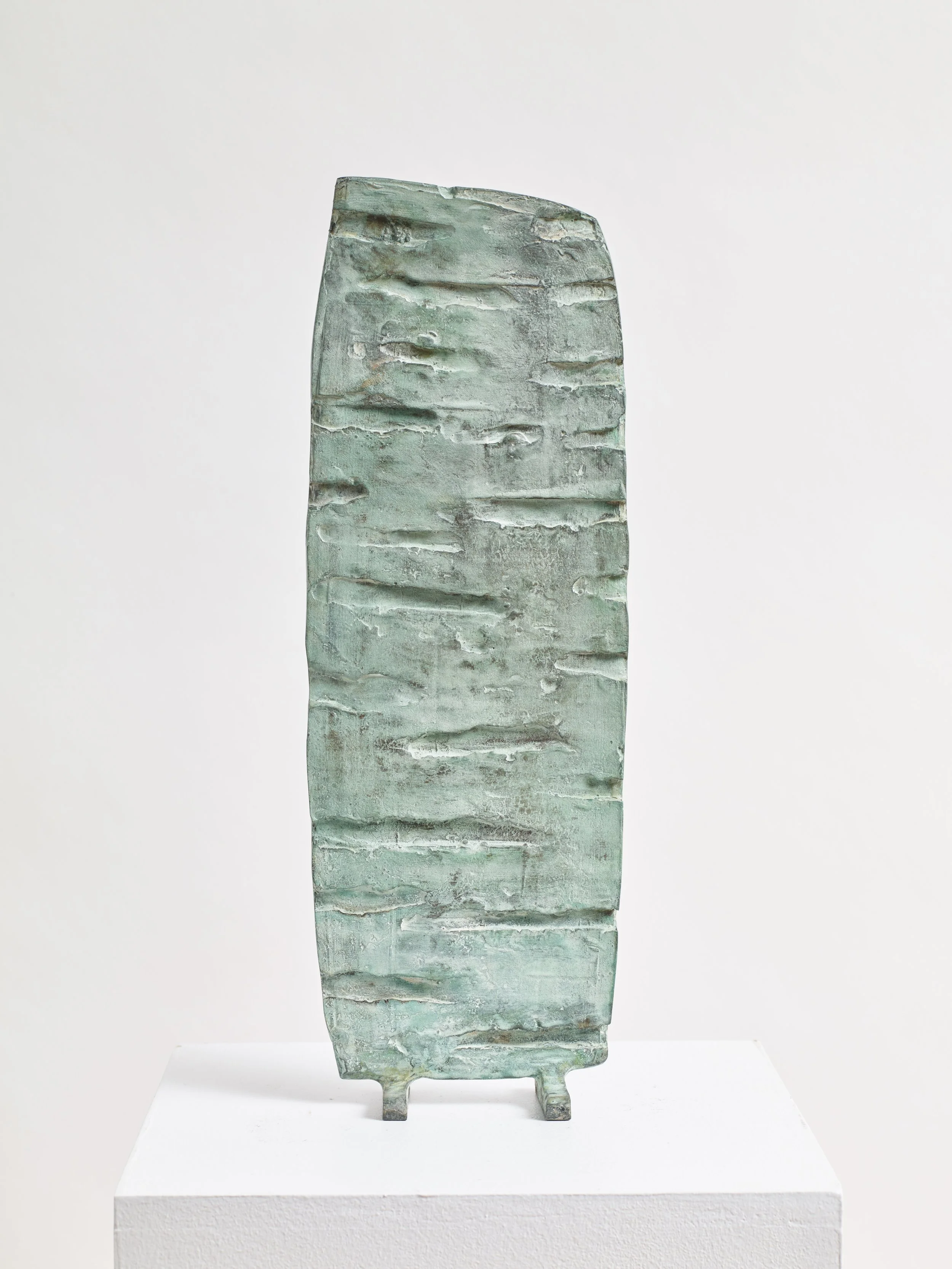 <em>Cut</em> 2015-16 <br/>patinated bronze <br/>26.5 x 12.8 x 5.5cm