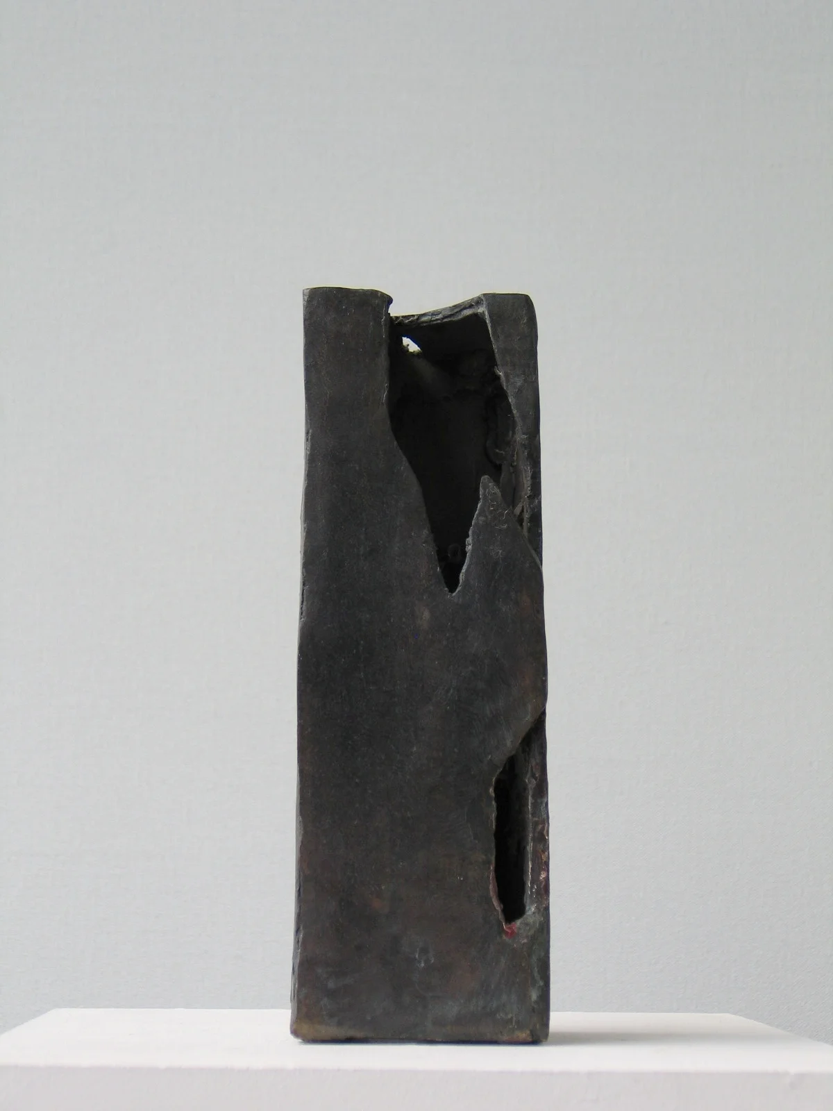 <em>Untitled Tower</em> 2004 <br/>bronze <br/>23.5 x 7.5 x 7.5 cm