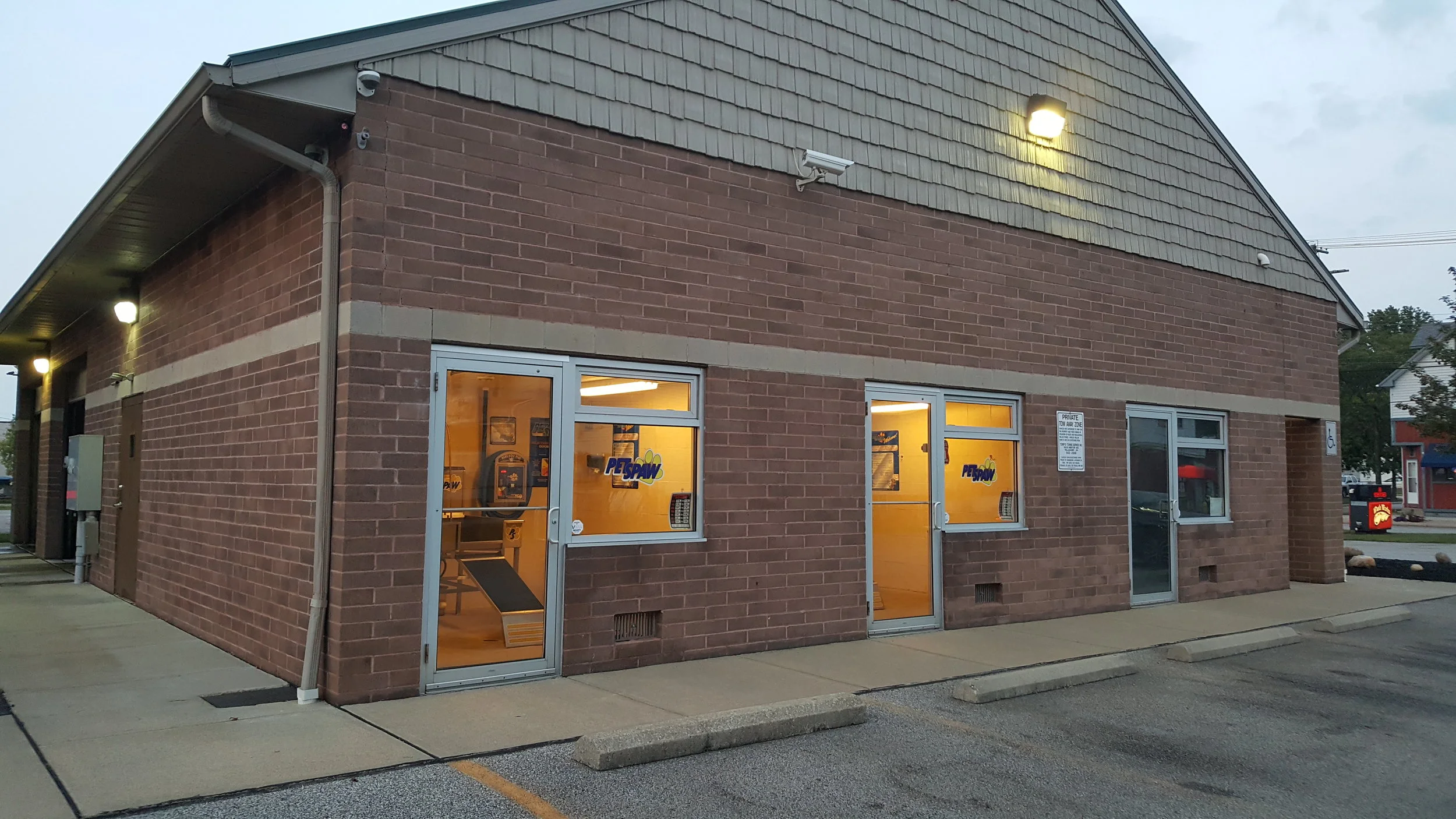 Pet Wash Outside.jpg