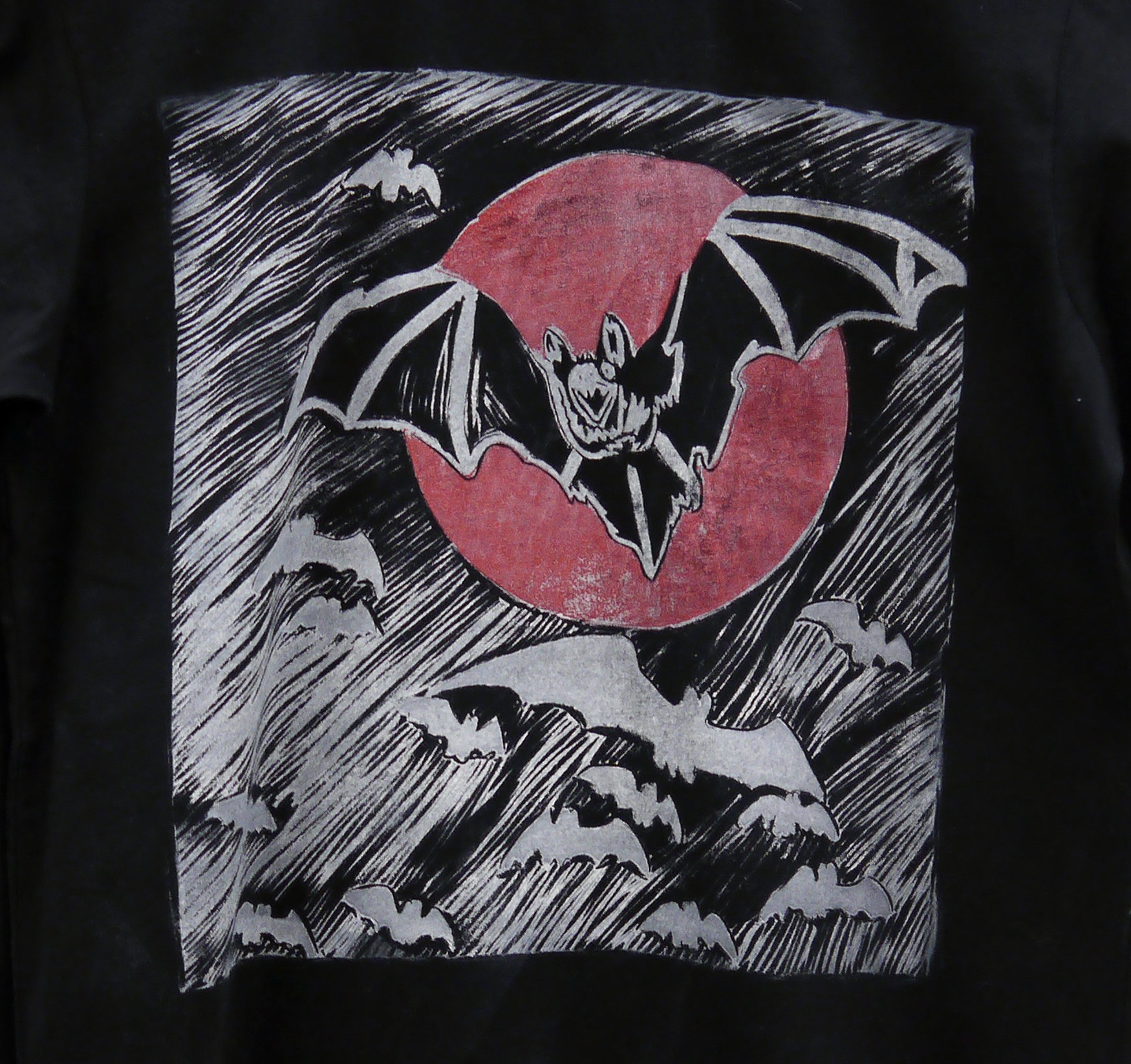 %28SOLD%29+Bats+in+flight+%28t-shirt%29+-+linocut+print+on+t-shirt+-+2018.jpg