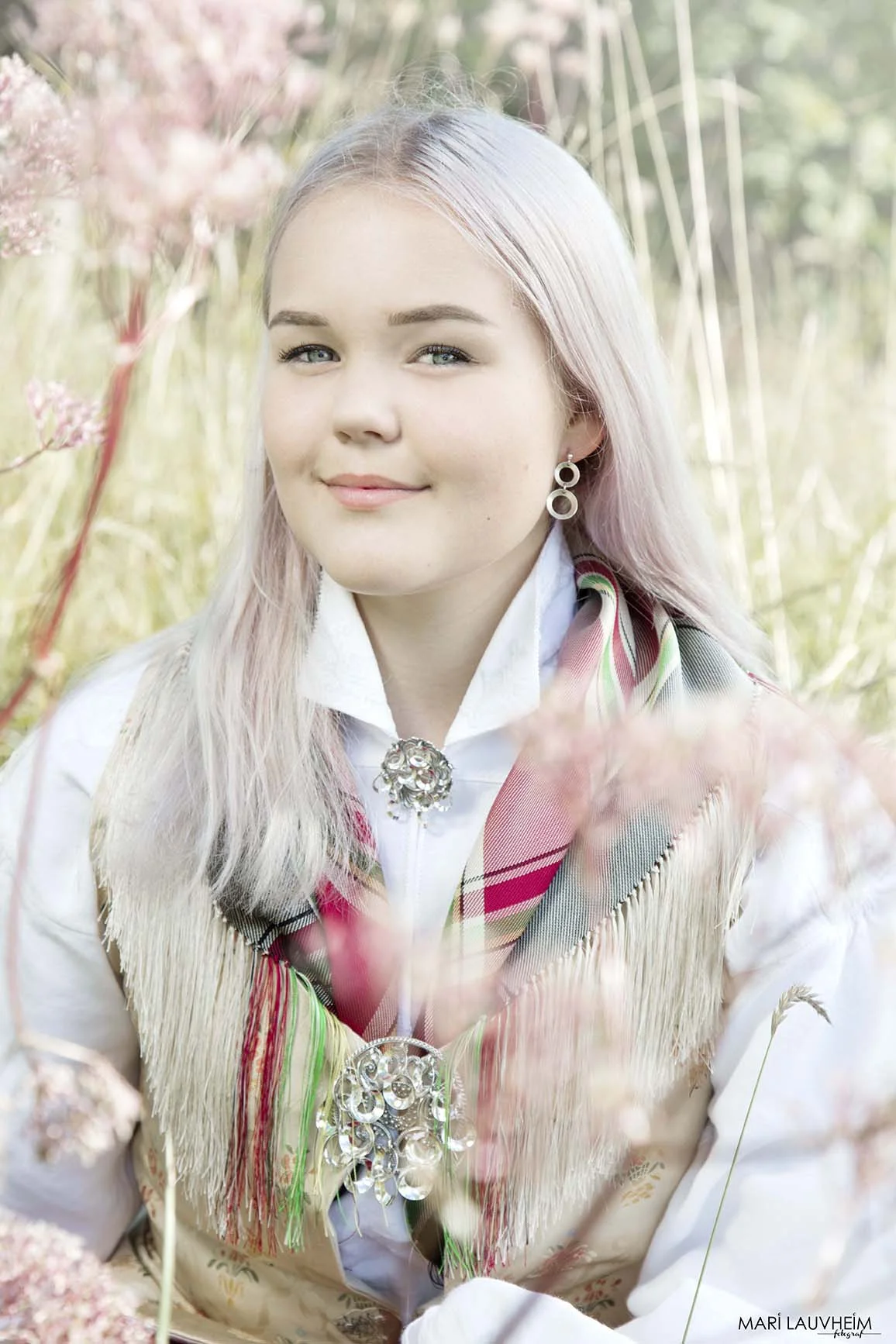 Renée-Elise_Konfirmasjonsbilder_ForDelingPåNett_005.jpg