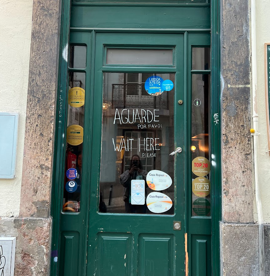 Porta do Taberna Rua Das Flores