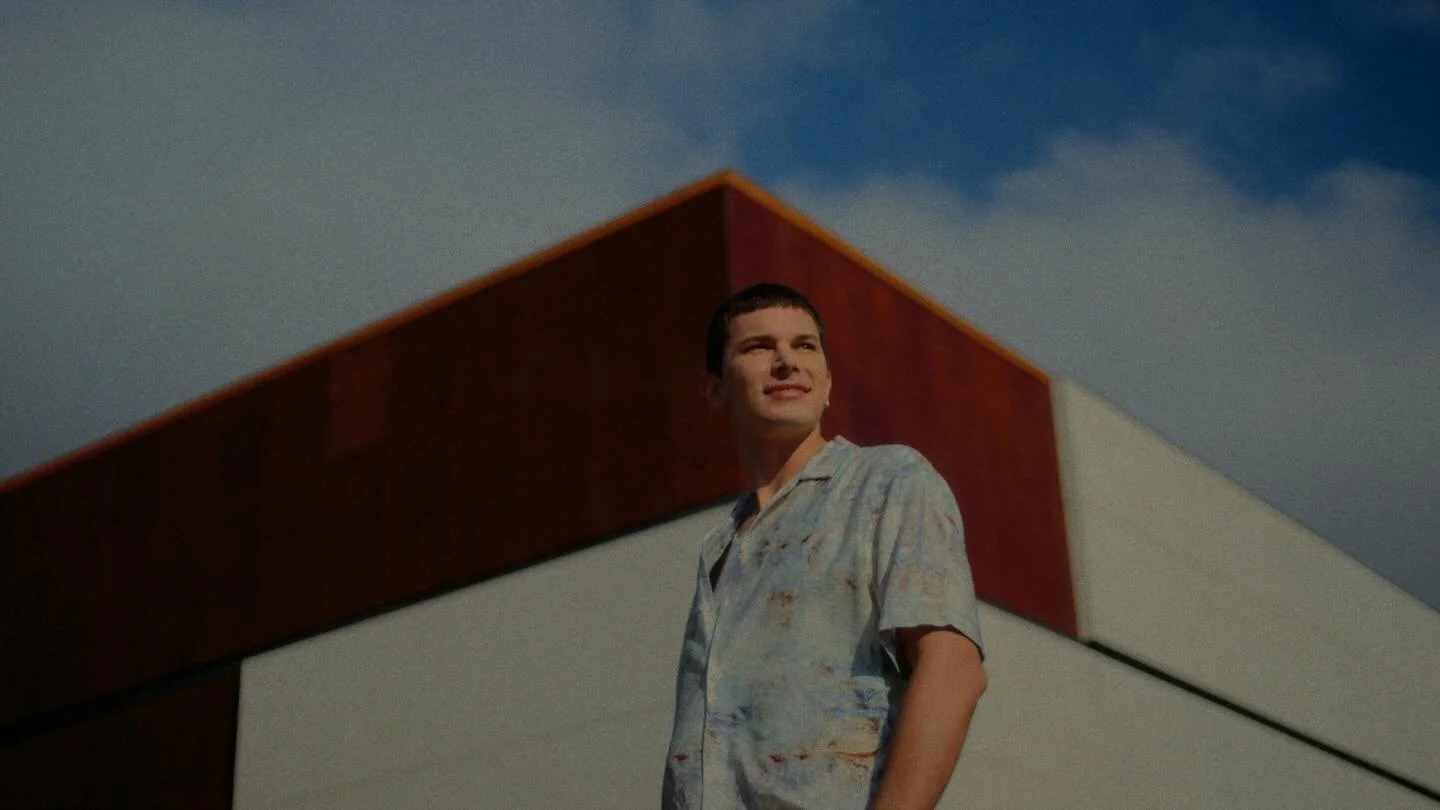 Cr&eacute;ditos:
Agency: @tacobanana.agency, @chava_mun &amp; @ferrr_fl
Director: Pablo Ortega Eichelmann @pablo.oe
DoP: H&eacute;ctor Cuevas @hectorcuevas_dp
AD: Eunice Gonz&aacute;lez Julien @thedirectriz
2nd AD: Mar&iacute;a Ruiz @g.mariaruiz
Prod