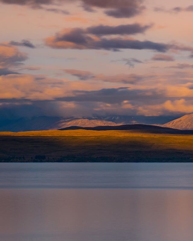 Day 6 on the South Island: The clouds were darkening up, but in the golden hour, they were barely dark. The isolated shadows casted on the mountains far away made the reflection even more beautiful. Even during spring, the weather wasn&rsquo;t easy o