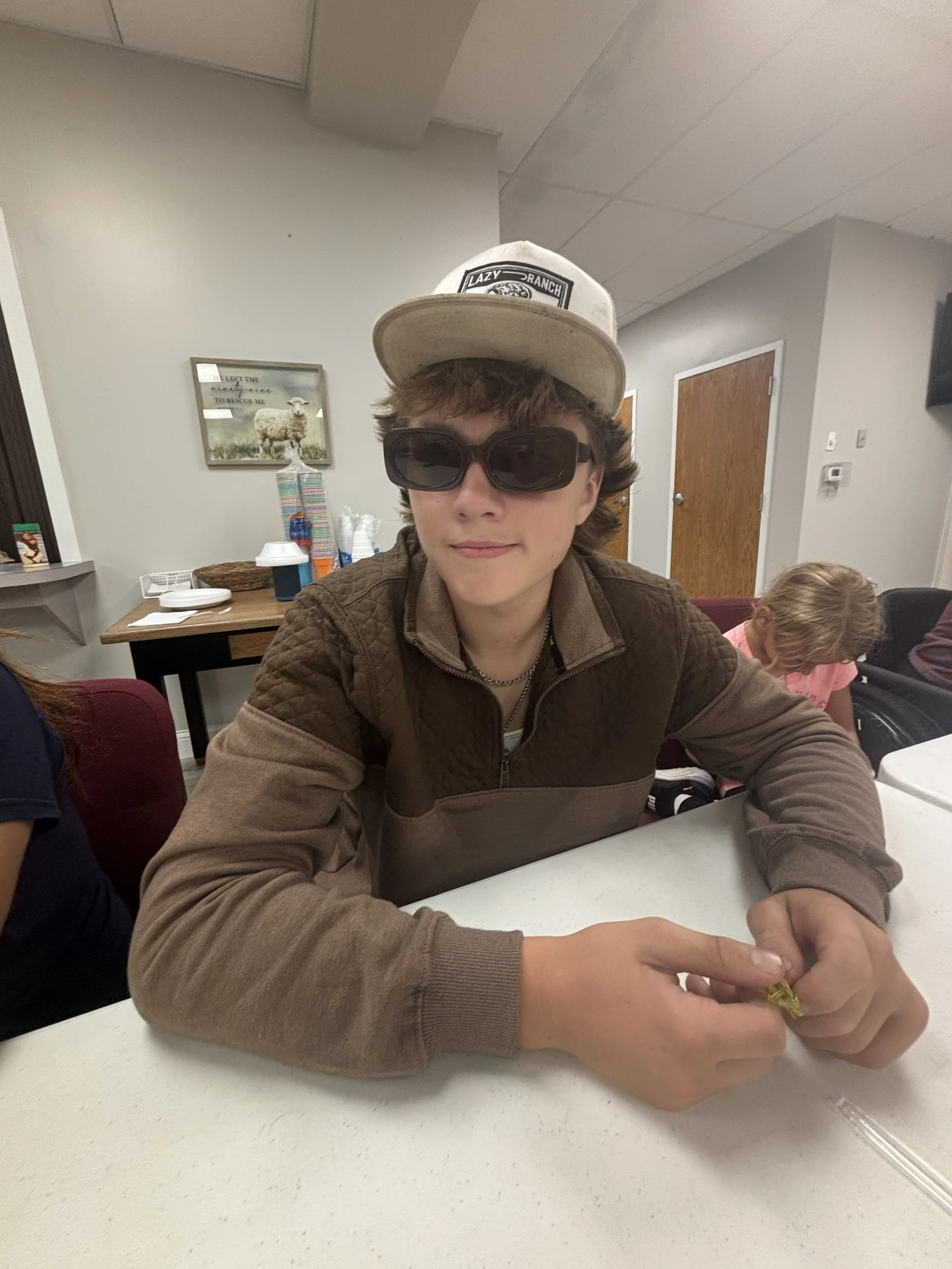Lincolnw_NayGlasses.jpg