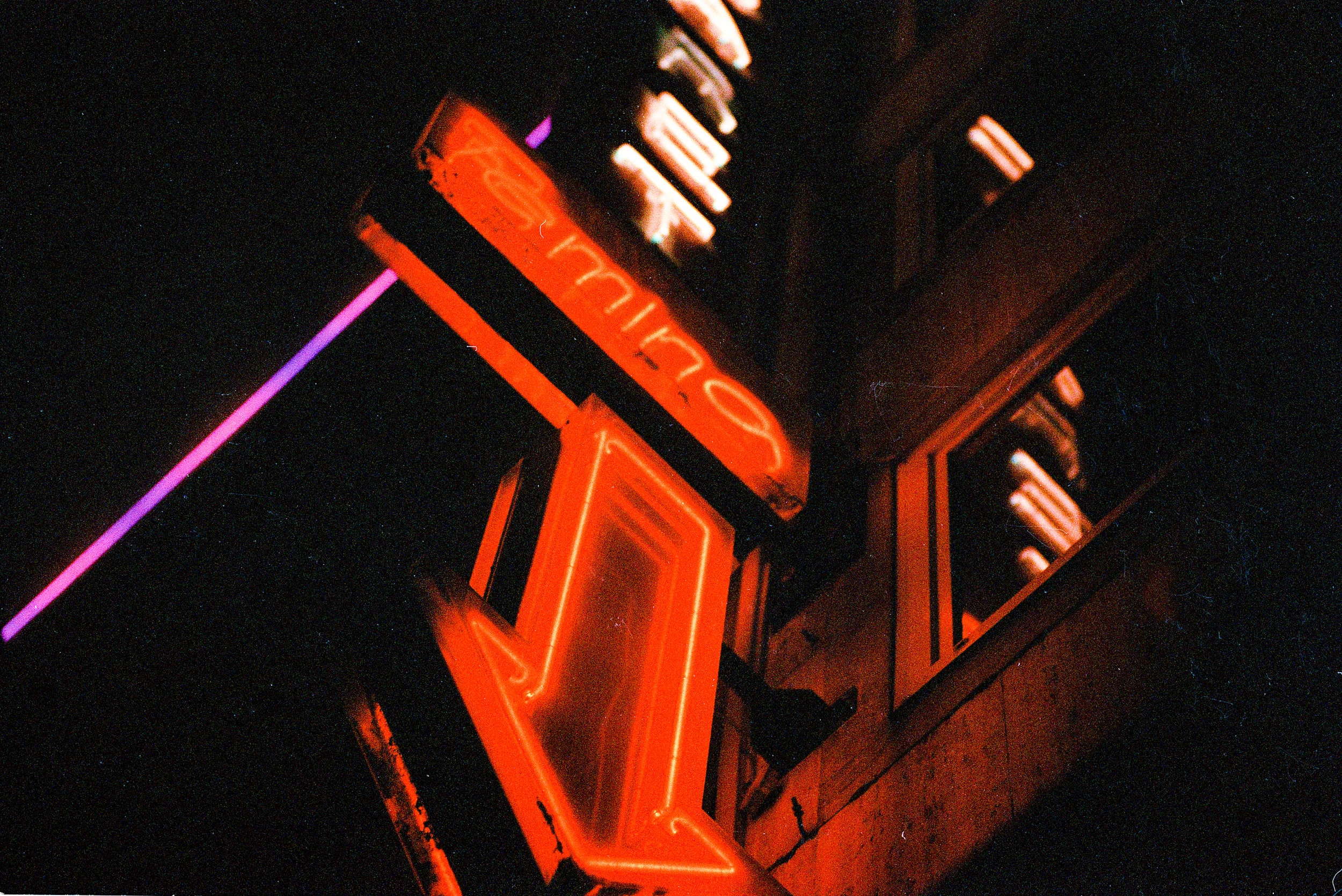 Neon-8.jpg