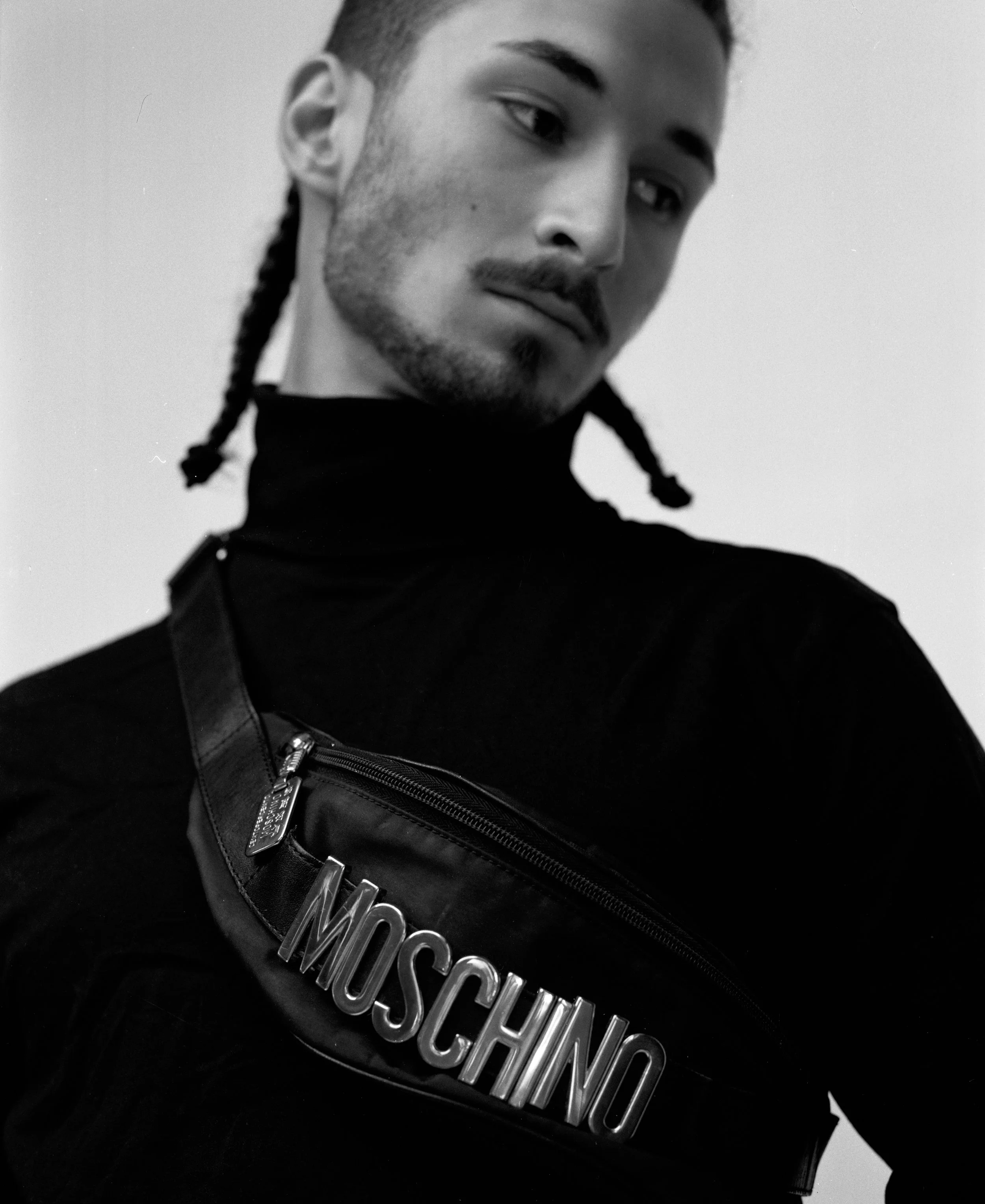Moschino-7.jpg