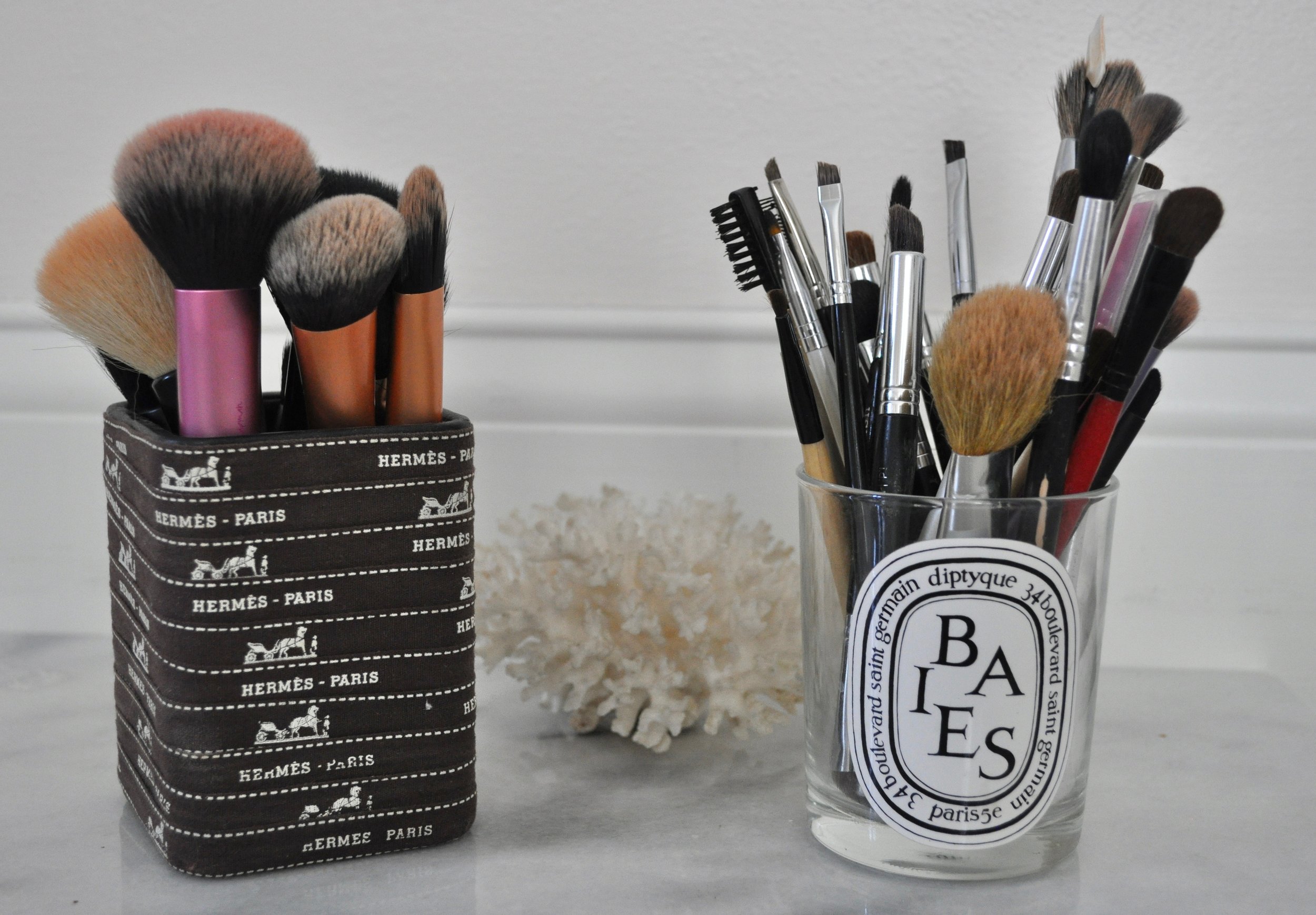 Cleaning Makeup Brushes | @beesandbubbles