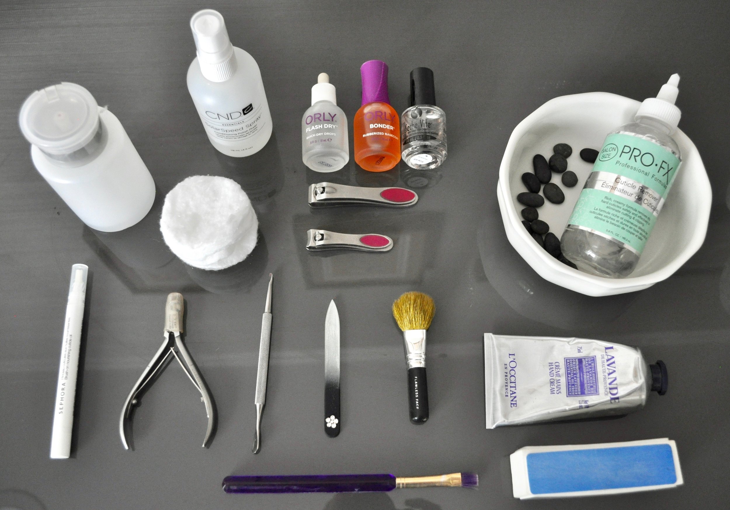 Stocking a Manicure Kit | @beesandbubbles