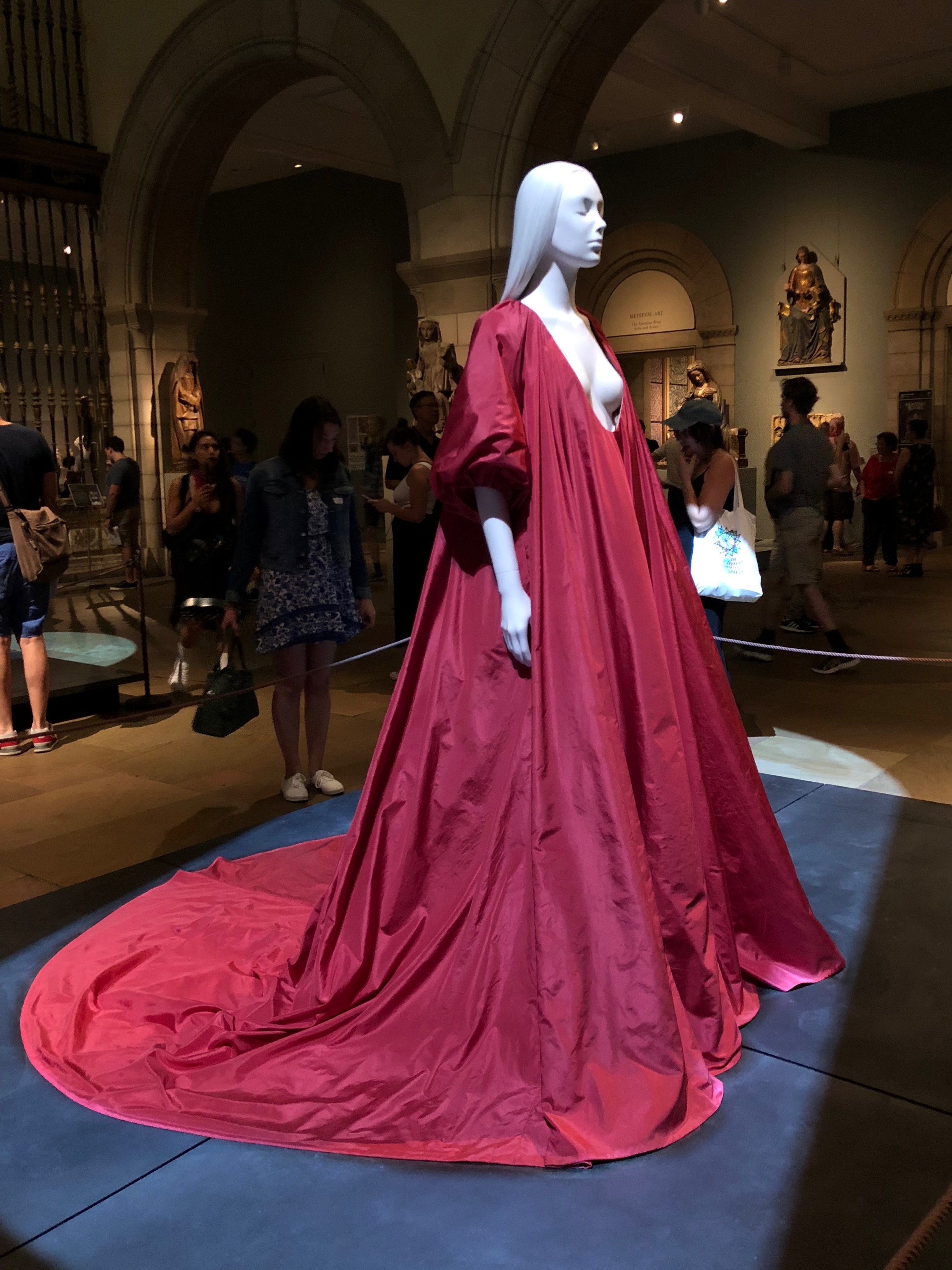 Valentino, Evening Dress, autumn/winter 2017-18 haute couture. Red silk taffeta.