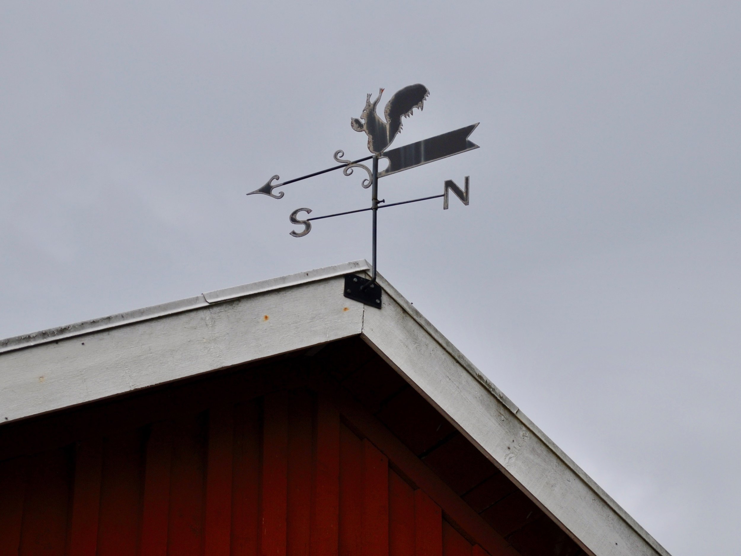 I loved this weathervane on the barn there!