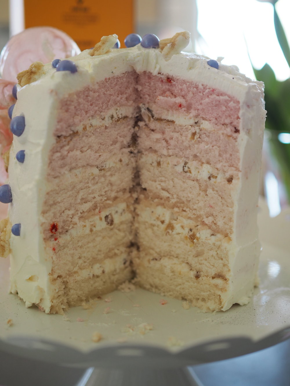Ombré Layer Cake | @beesandbubbles