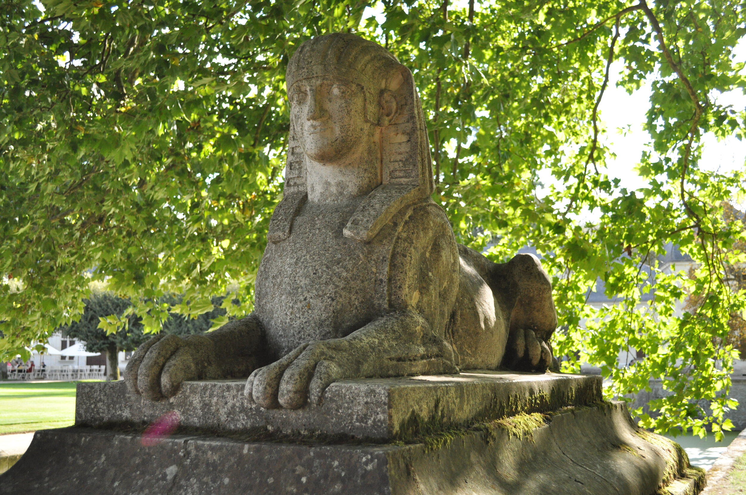 A sphinx guards the entrance to Chenonceau