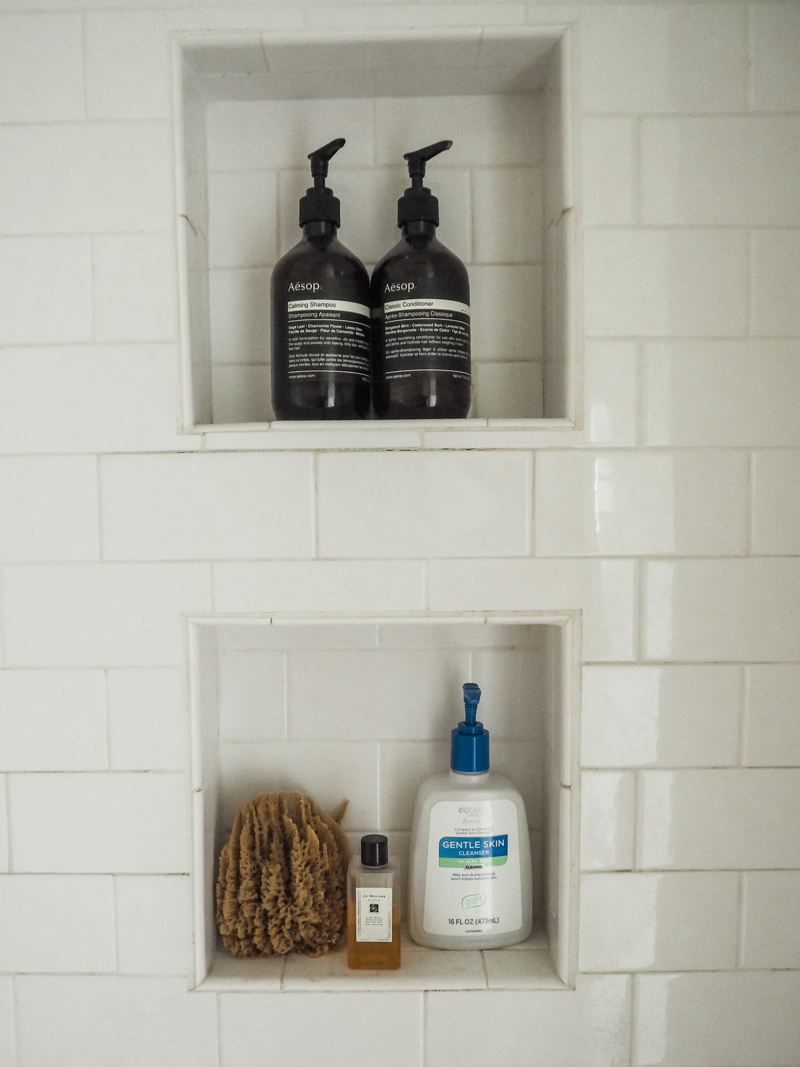 Minimal shower products
