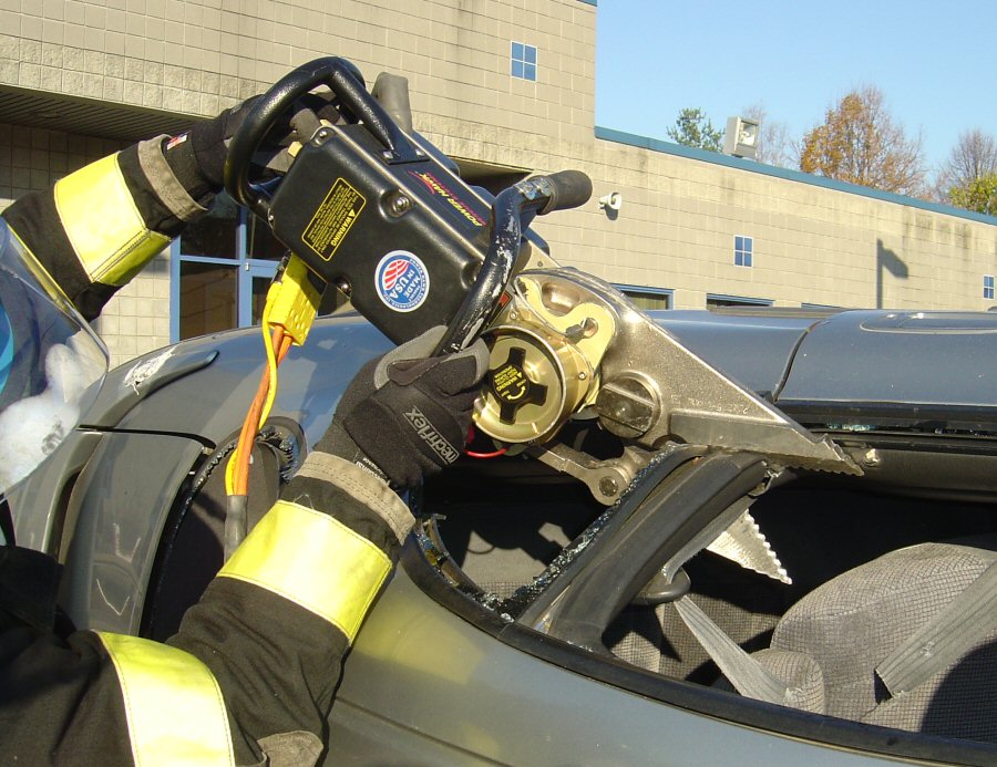 AUTO EXTRICATION