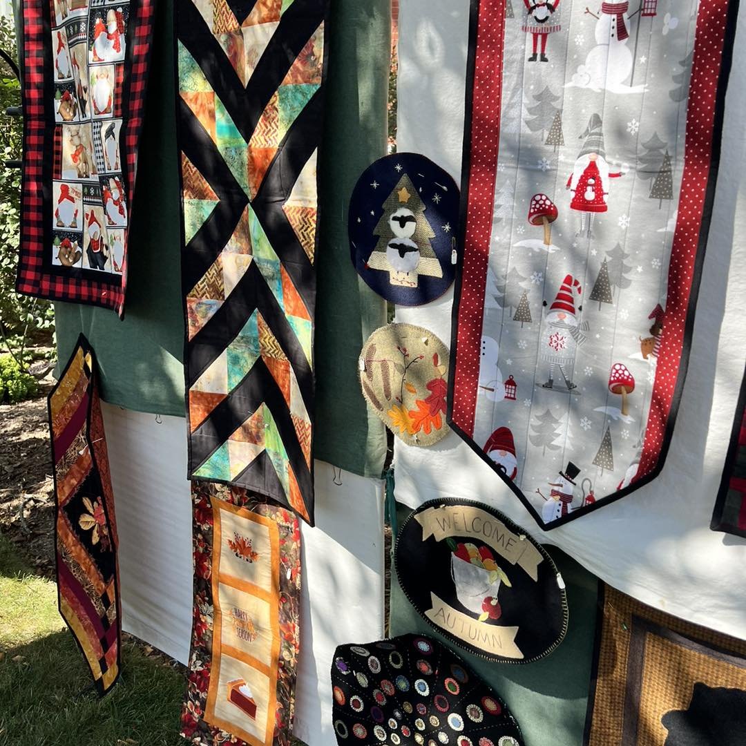 market quilt wall hanges.jpg