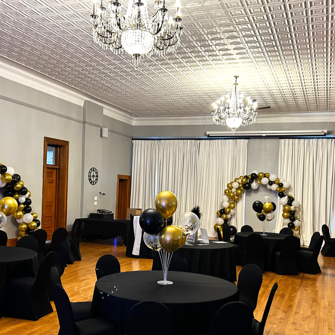 ballroom+new+years+decor.png