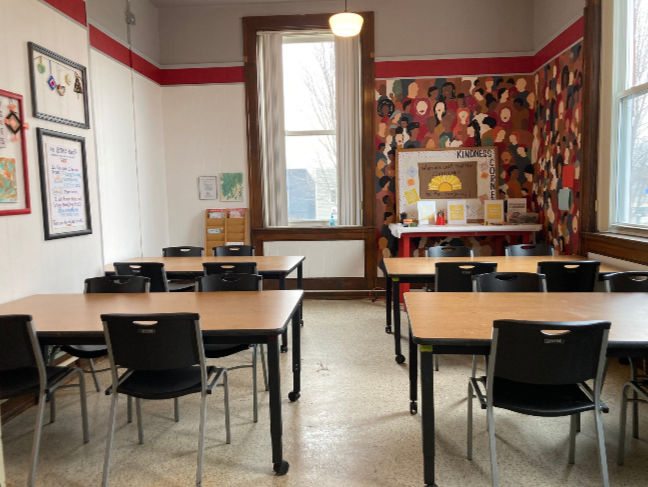 MakerSpace at Town Square Community Center with tables and workspace for art classes, workshops, crafts, and group activities.