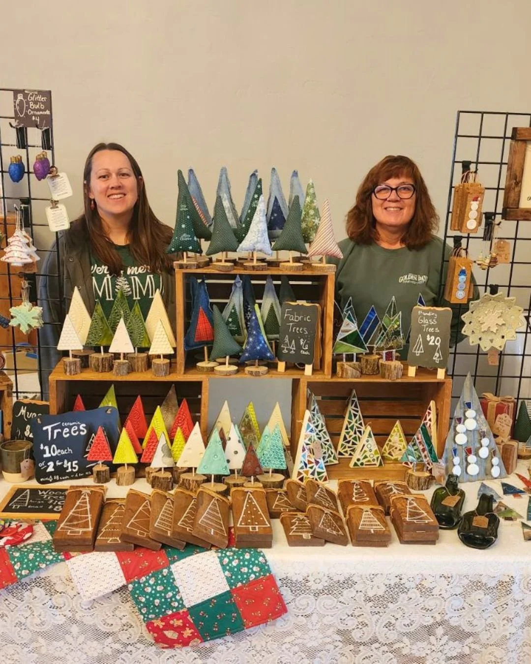 It's beginning to look a lot like... Holiday Market season! 🎄✨

We're already dreaming of festive finds, handmade treasures, and all the holiday cheer that fills Town Square this time of year!

Mark your calendars for Saturday, November 28, and join