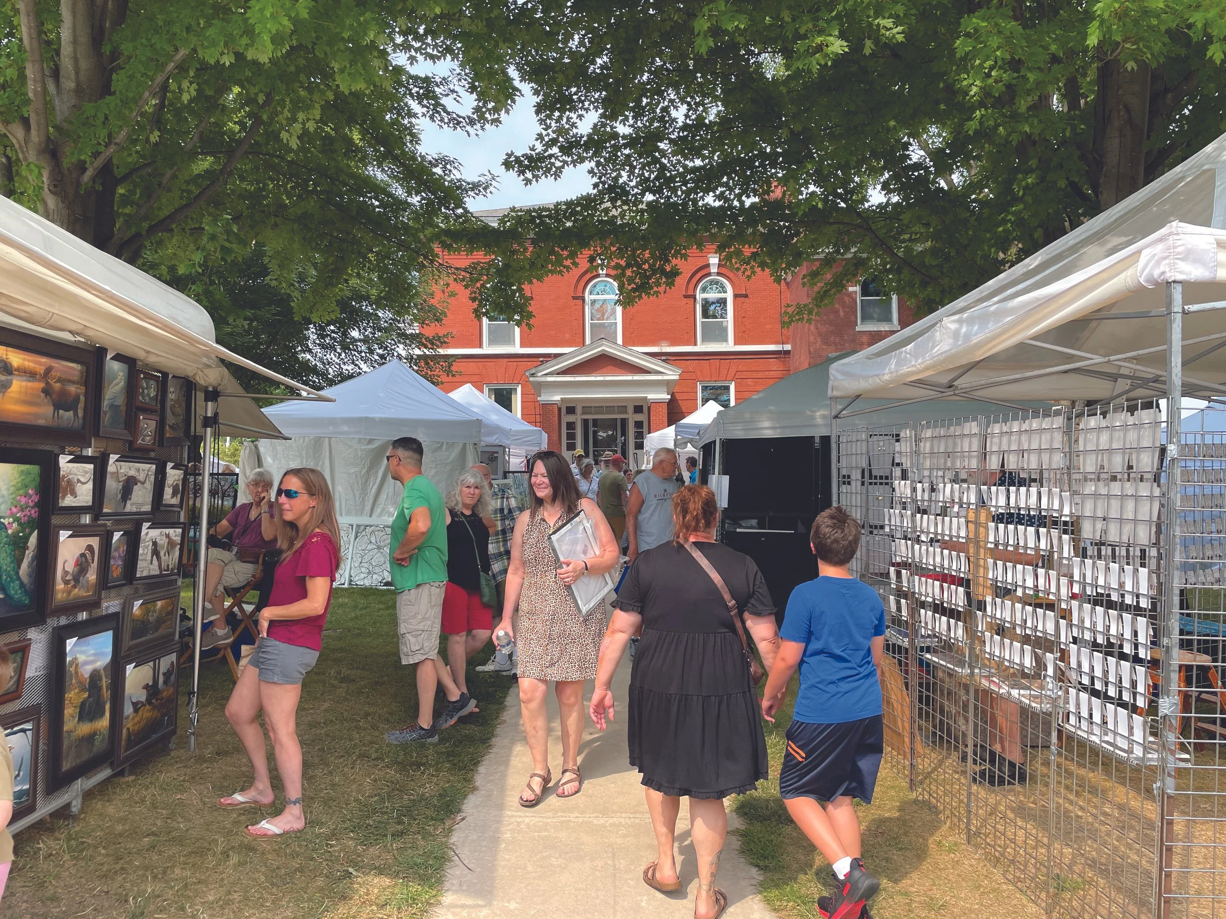 Town Square took over management of the Green Lake Fine Art Show, continuing a longstanding Green Lake tradition celebrating artists and fine art.