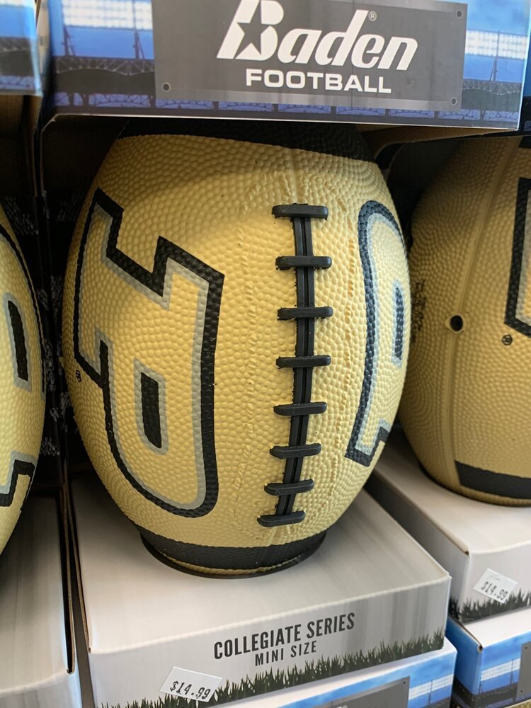 Discount den sporting goods