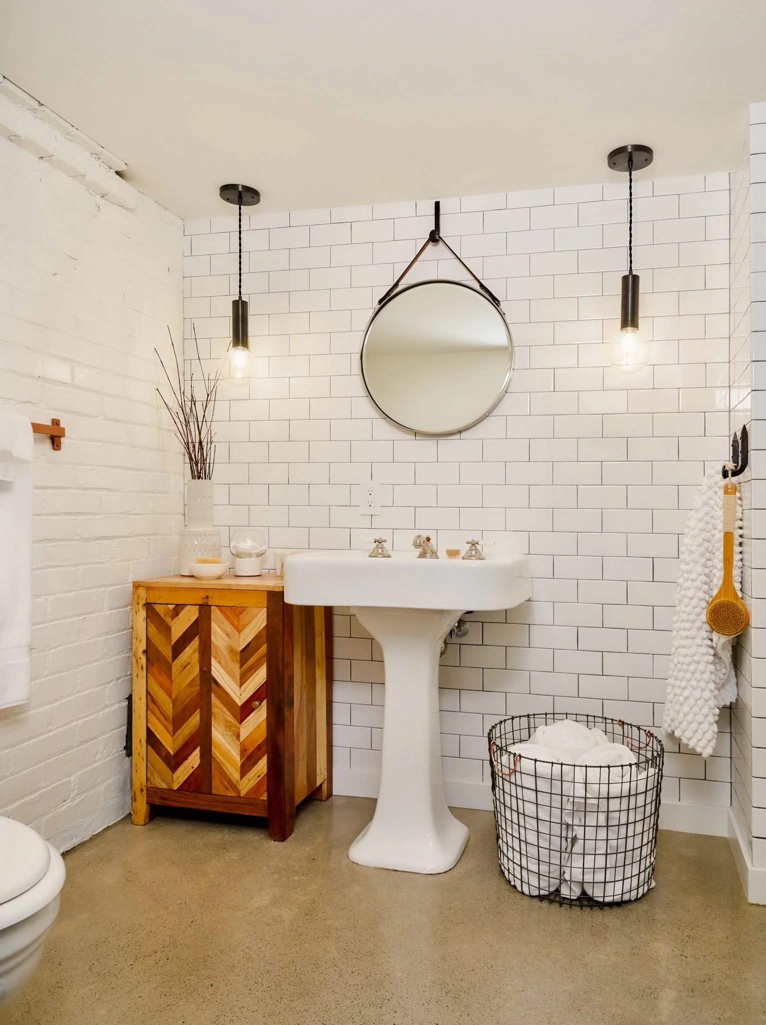 50_Schriber_basement-mudroom_04316.jpg