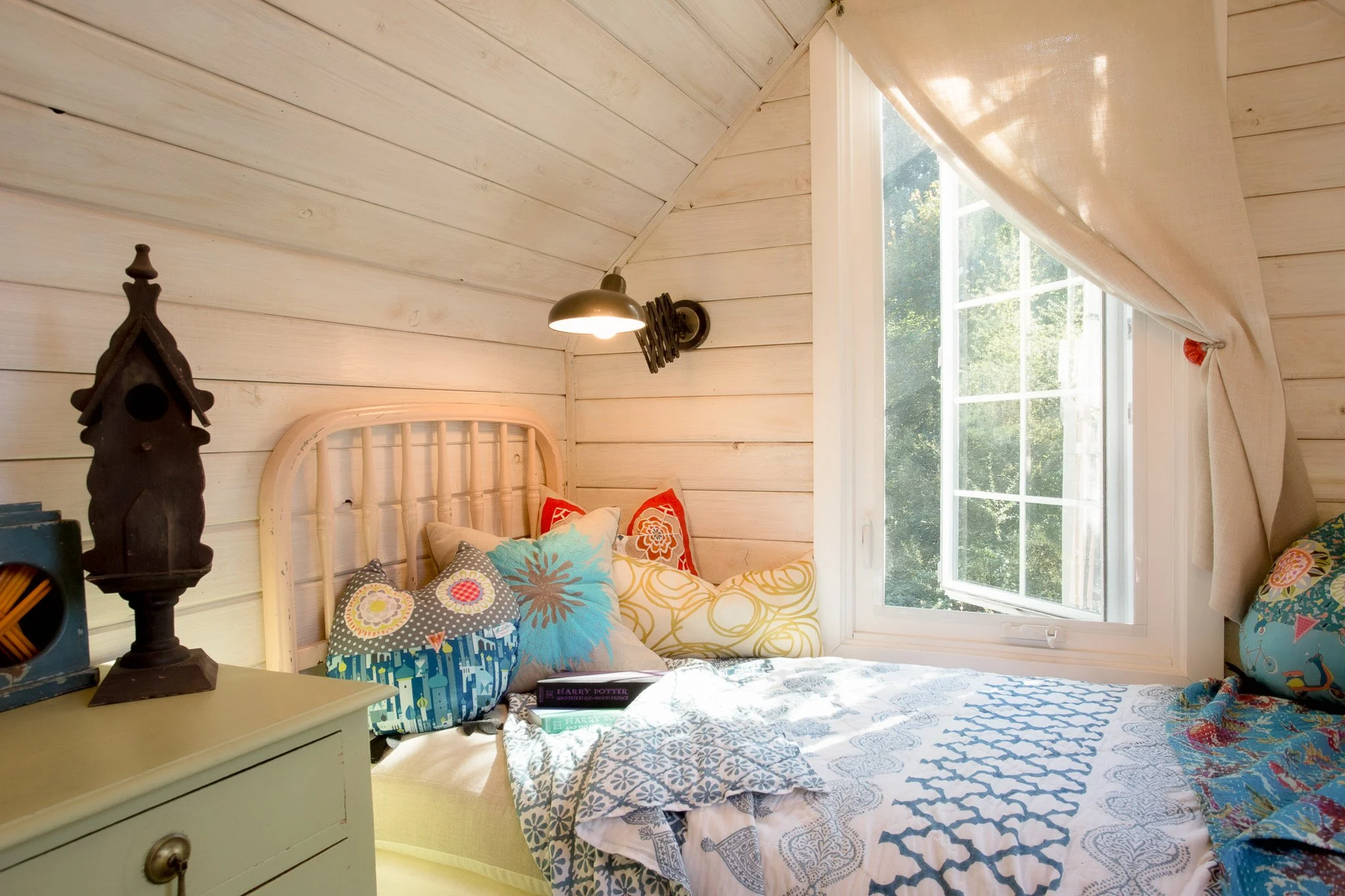 Why Twin Beds Might Be the Guest Room Upgrade You Didn’t Know You Needed