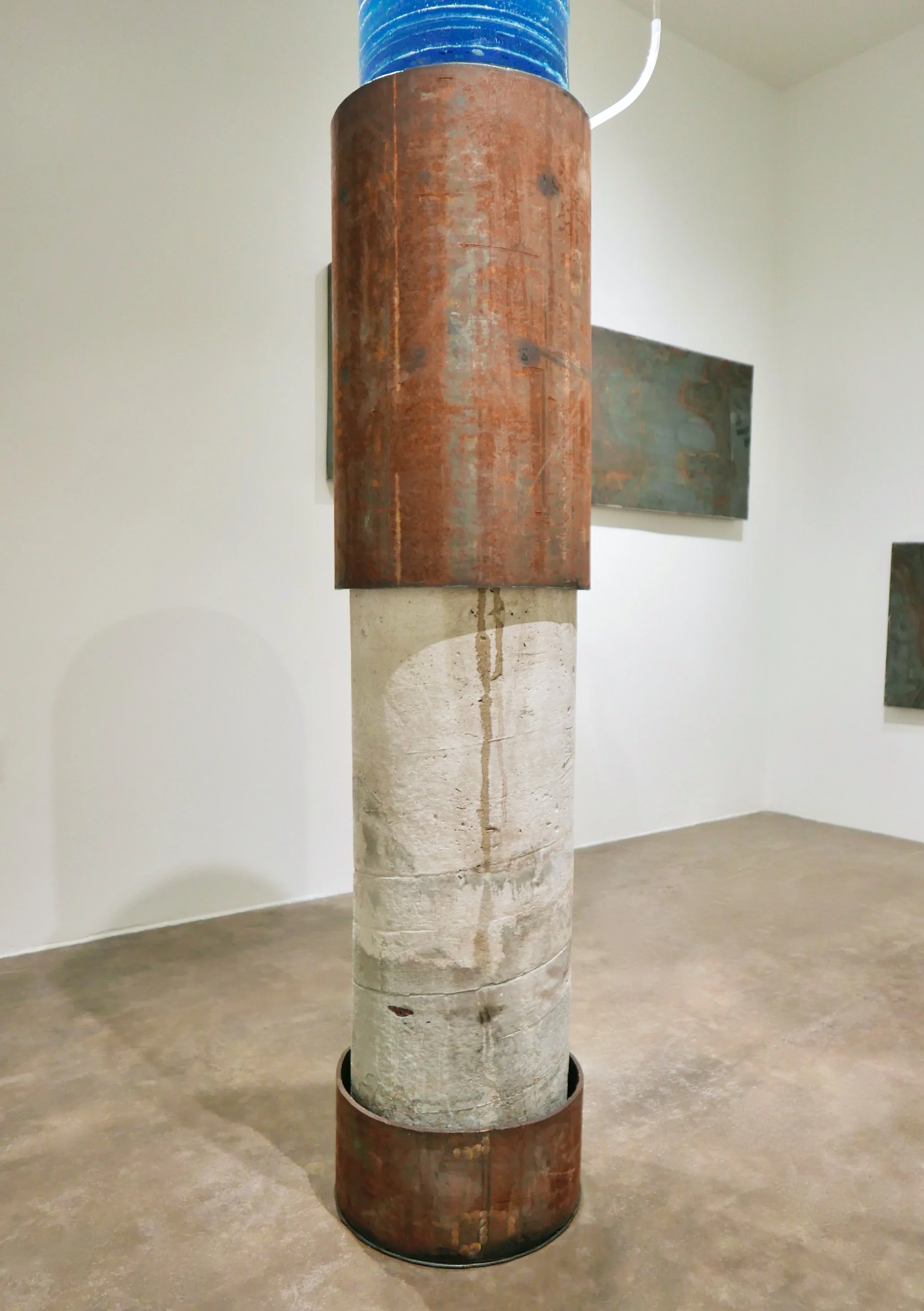 Detail image of weathering evolution.