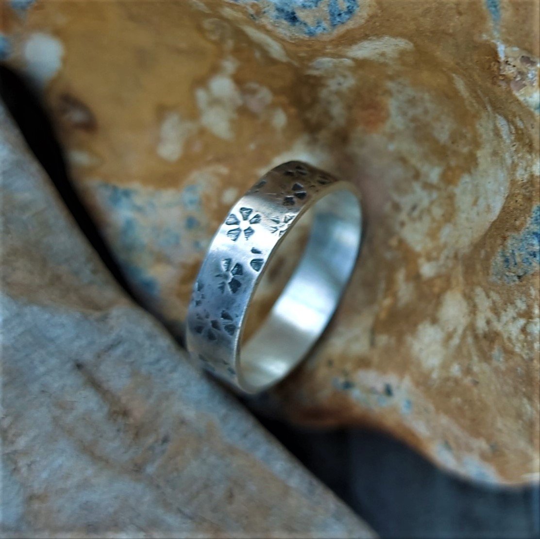 Flower Ring- Floral Ring, Eternity Band, Y2k Ring,- Cottagecore Ring- – A  Wild Violet