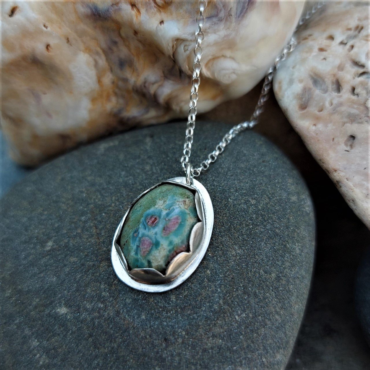 Handmade silver scallop pendant with ruby zoisite — I Love Dolly