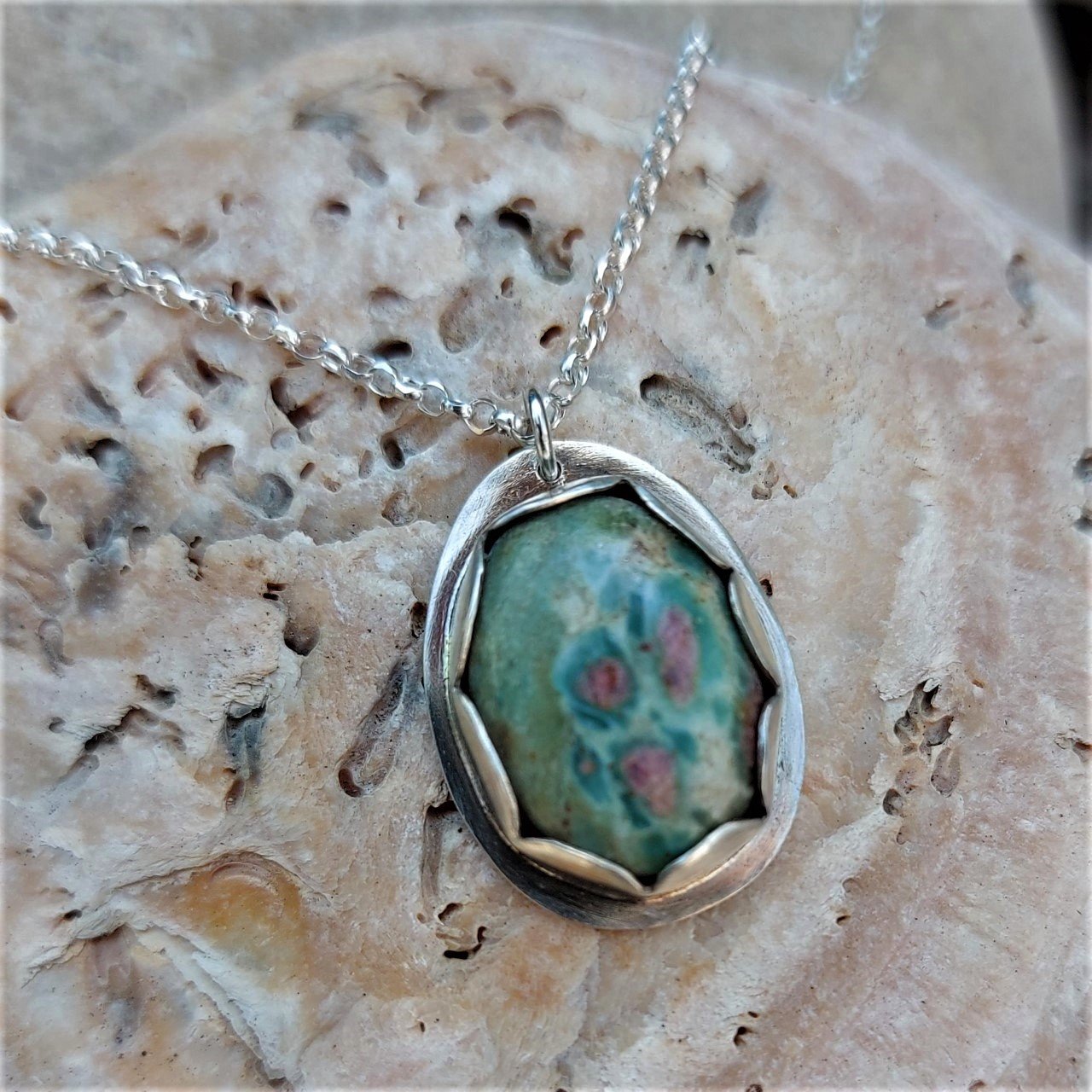 Handmade silver scallop pendant with ruby zoisite — I Love Dolly