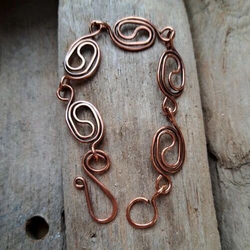 Some yin yang in solid copper &hearts;️

#copperbracelets #copperhealing #copperjewellery #copperjewelry #copper #solidcopper #copperbracelet #yinyangjewelry