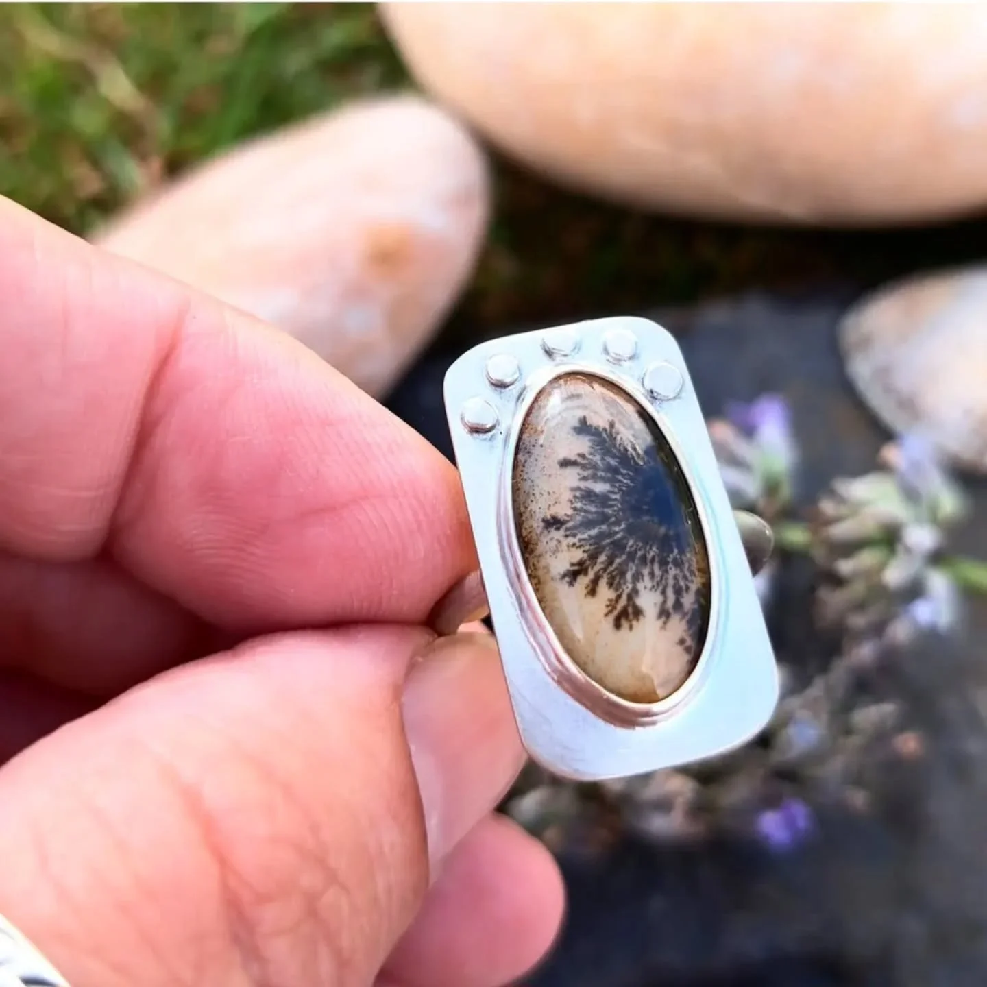 I love dendritic stones so much - they have so much depth and detail and are always one-of-a-kind. This little beaut came from the wonderful @godsownpaintings and I set it in sterling and fine silver and added some little silver discs for extra sass.