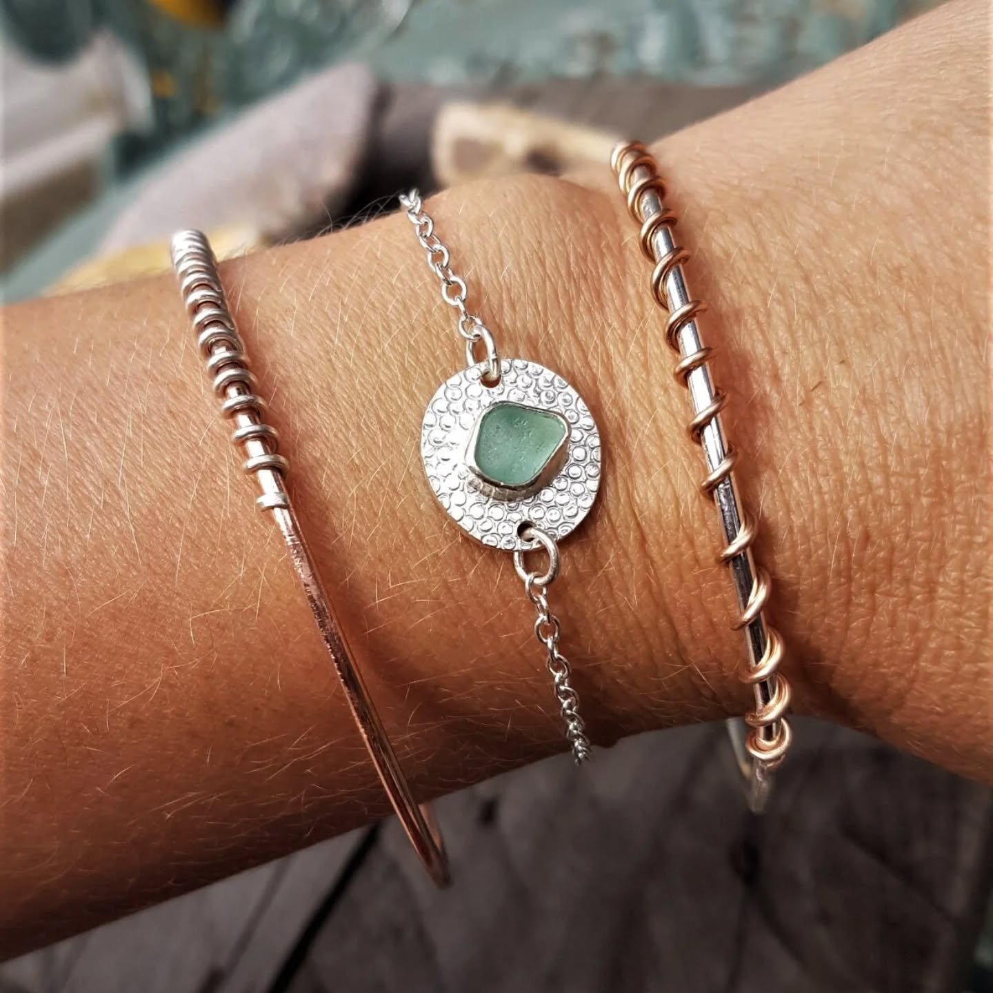 I've had four enquiries recently for sea glass bracelets, which is nice as I haven't made any for a little while 💖 This is one of my favourite ones I made a while back 🫶

#seaglassbracelet #handmadebracelet #aquaseaglass #seaglassjewellery #seaglas