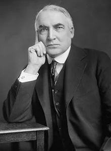 220px-Warren_G_Harding-Harris_&_Ewing.jpg