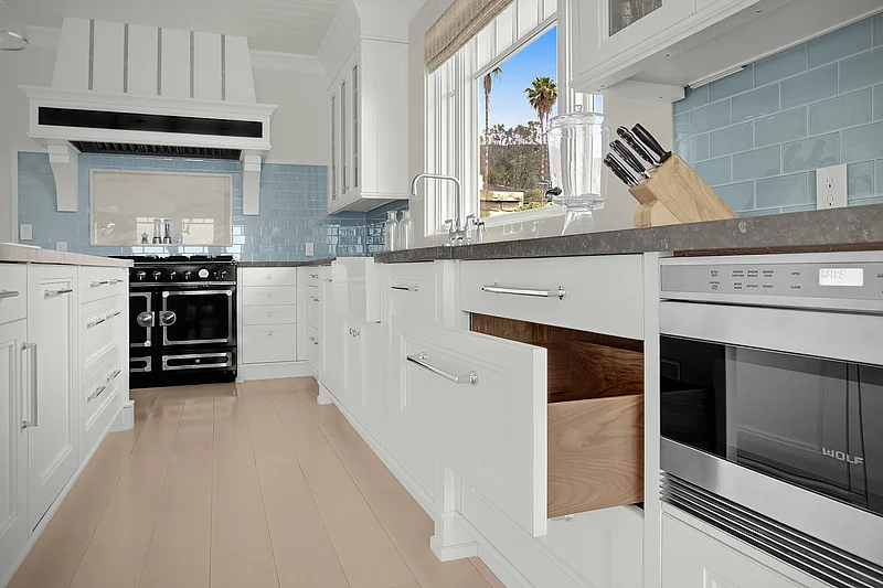 kitchen 3.jpg