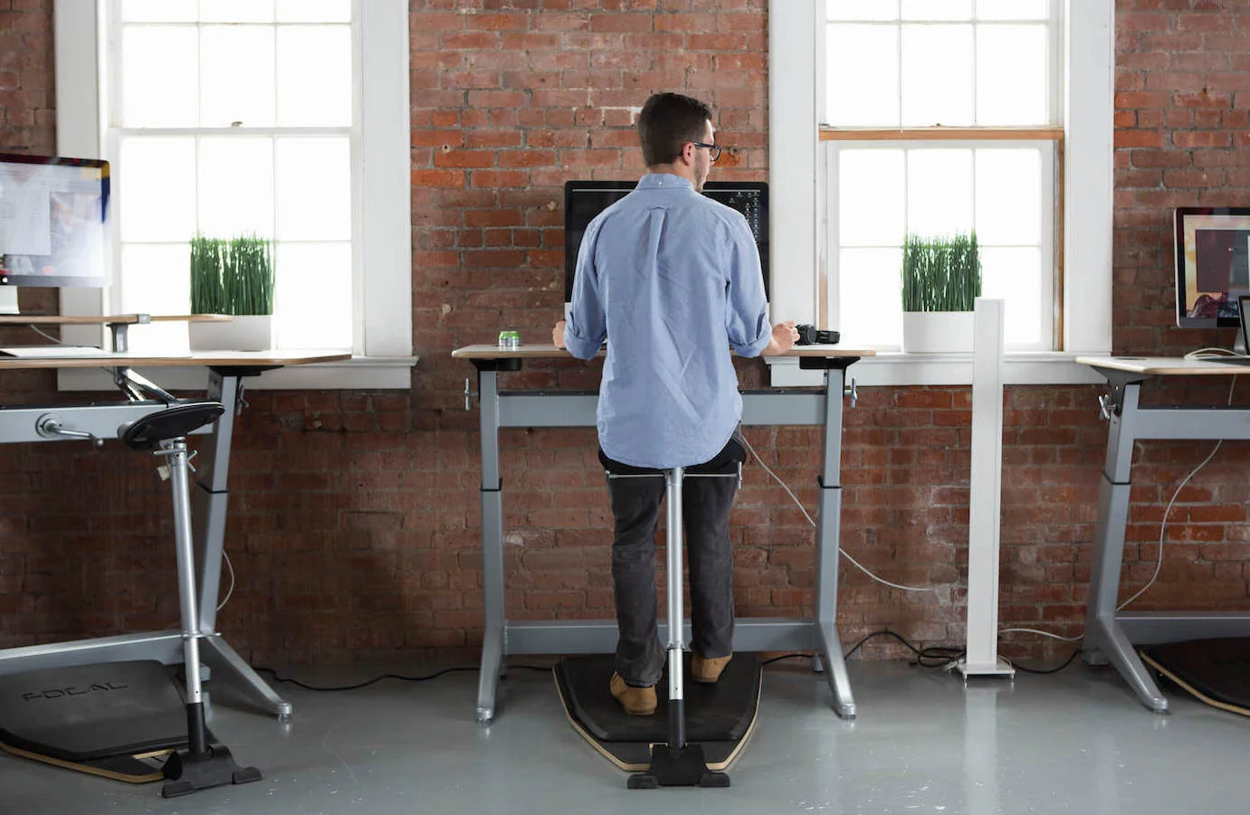 Focal Desk Octo