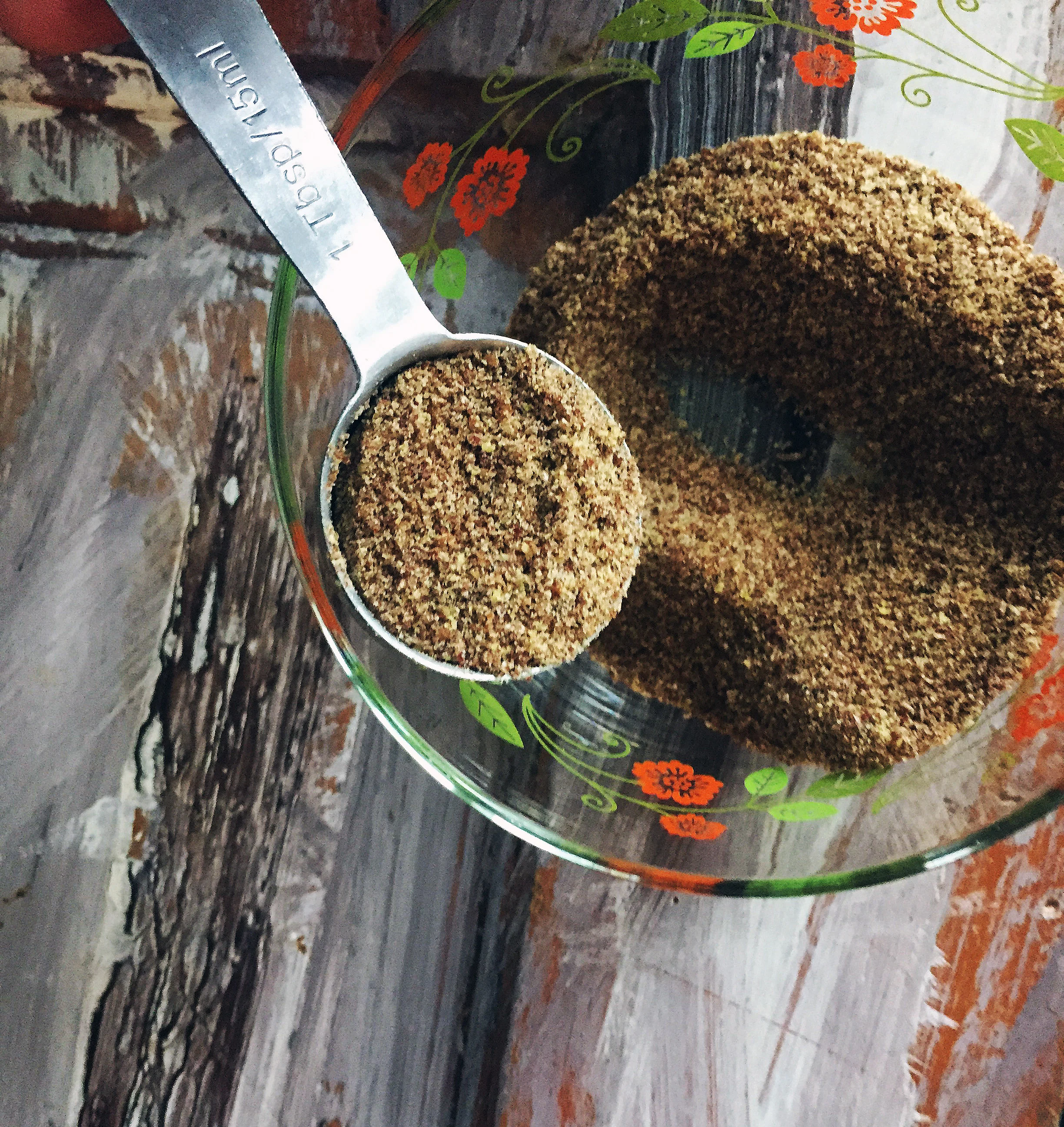 1. Start by mixing the flaxmeal with water and set aside to create a flaxmeal egg.