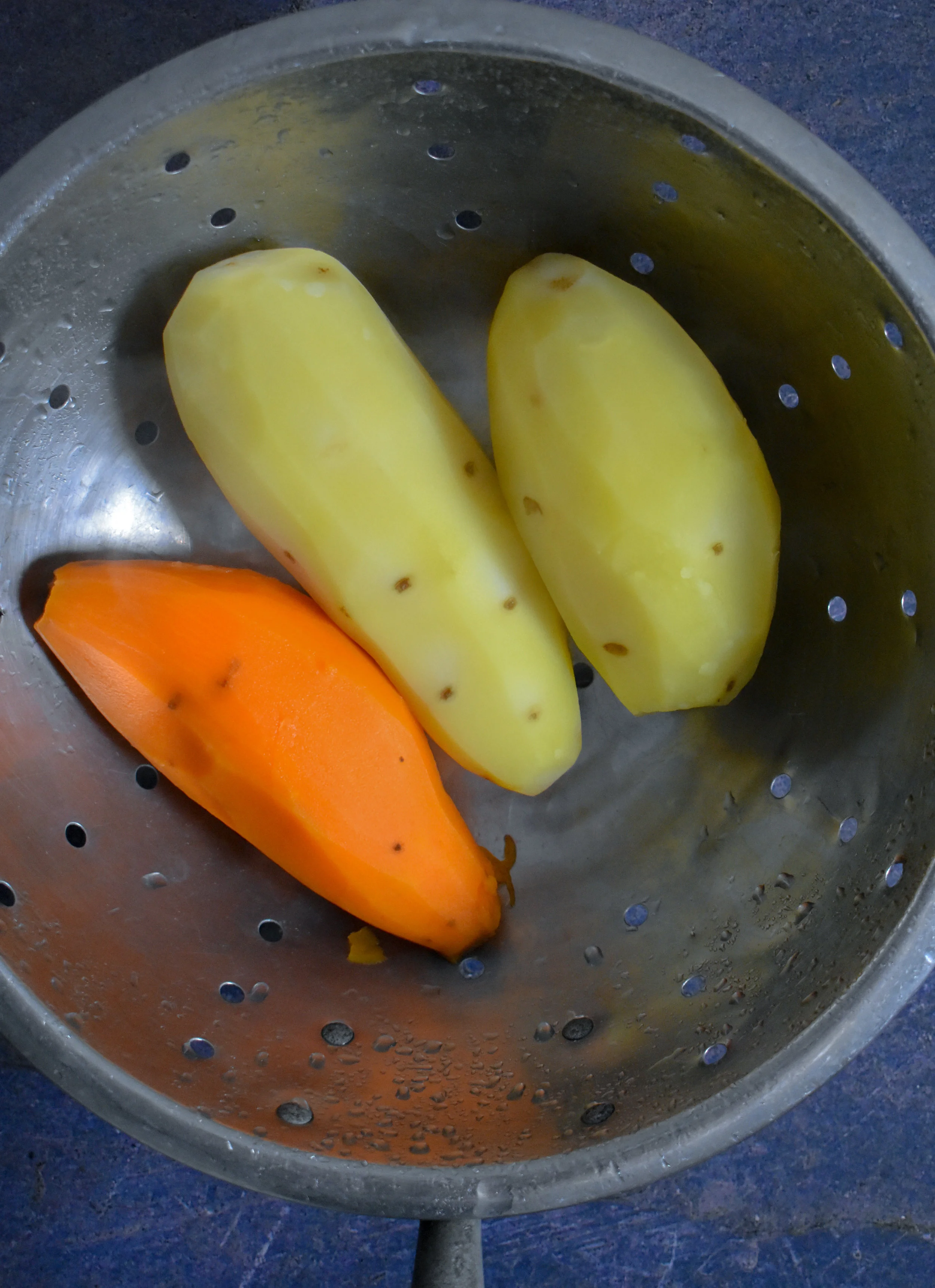 1. Boil potatoes for 10 minutes in a large pot and then strain.