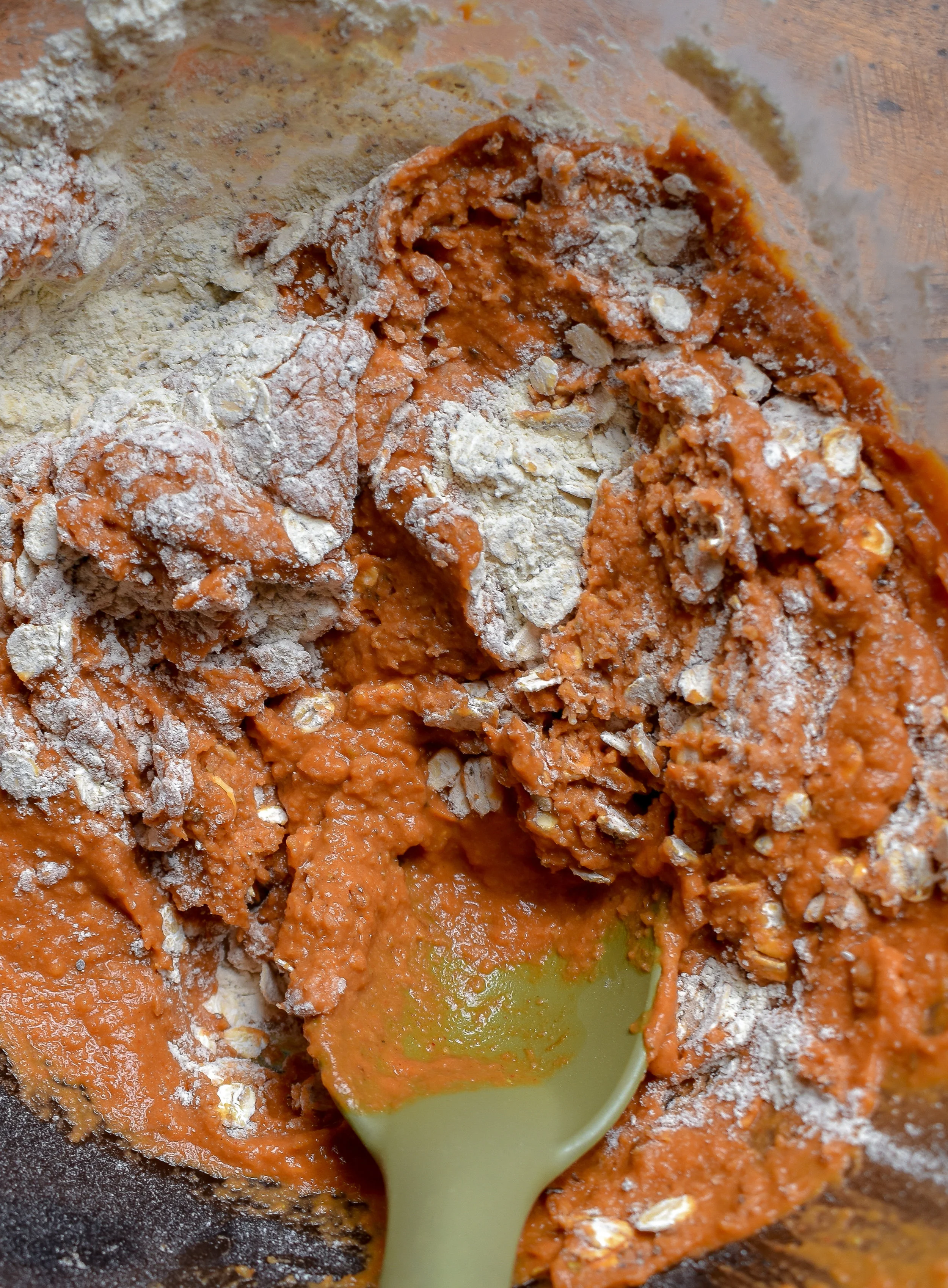 4. Pour in the sauce from the food processor and stir with the oat gluten mixture until well blended with a spoon.