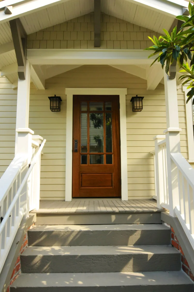 HISTORIC HOME 1: SIDE DOOR