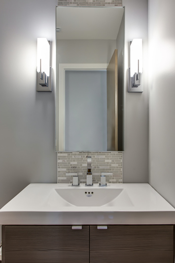 MODERN HOME ONE: Powder Room
