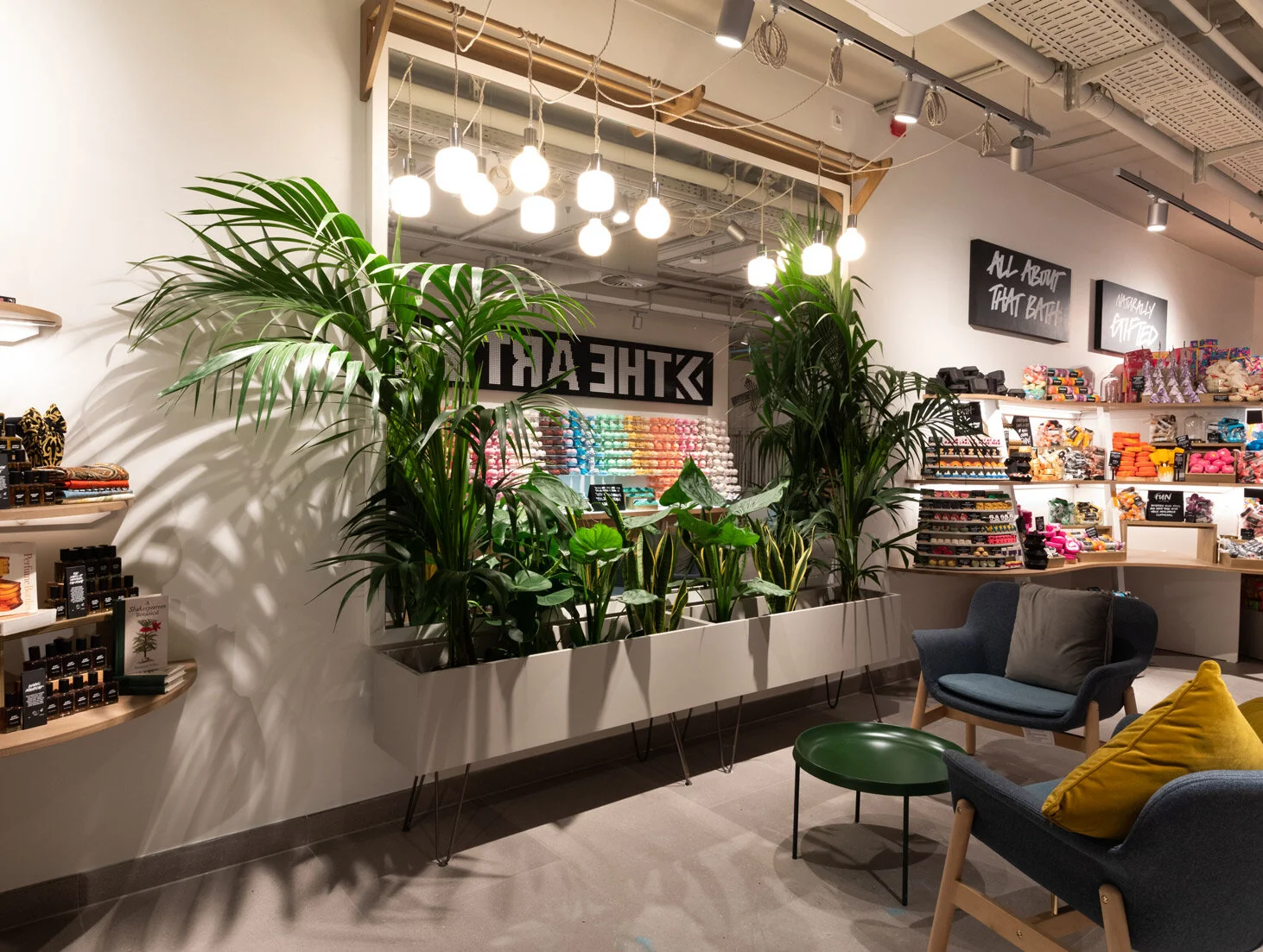 Lush_charlotte_brown_munich_shop_opening_2508-11-19-35.jpg