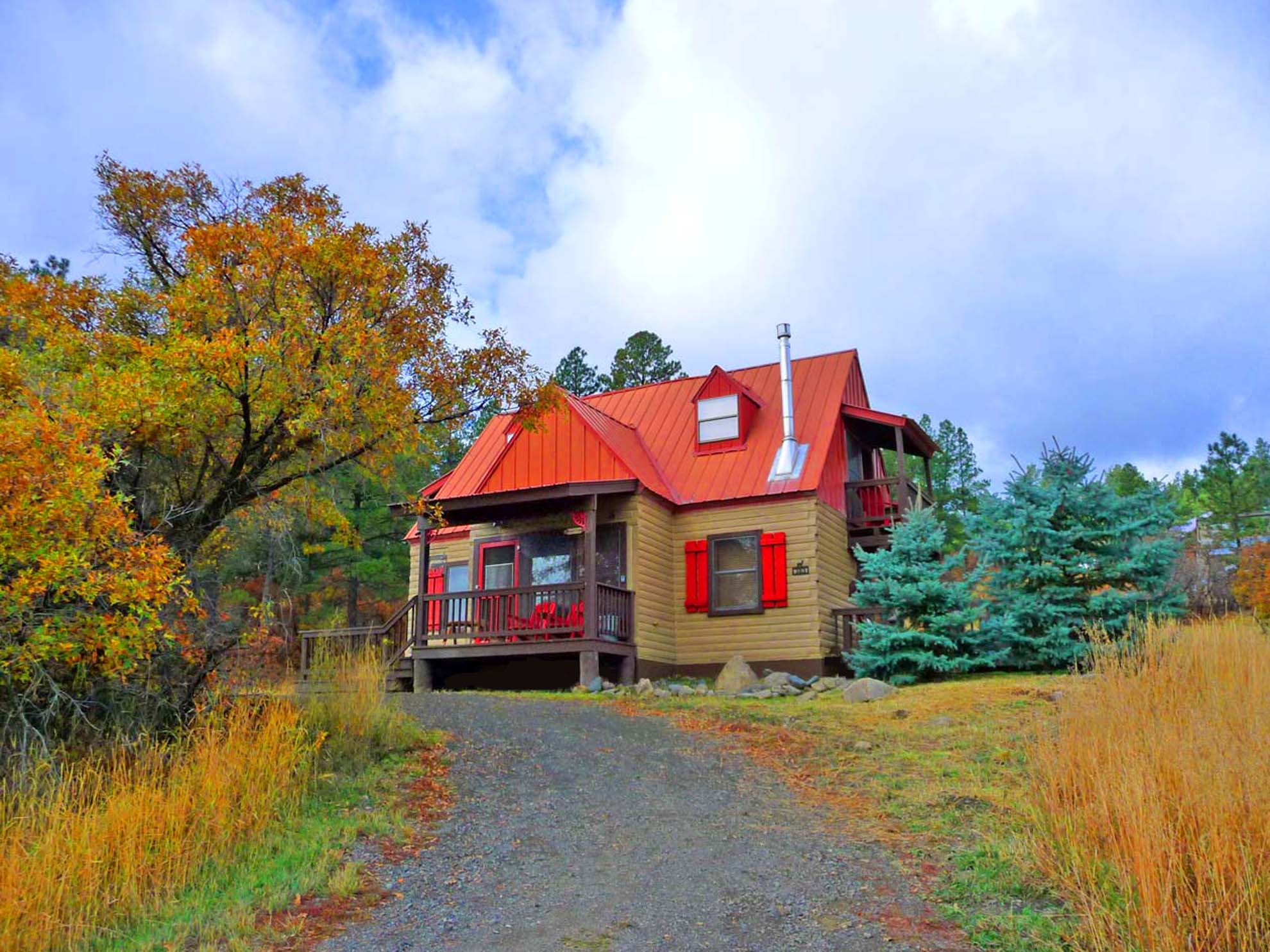 Acorn Cottage Fall Frt 2015 3.jpg