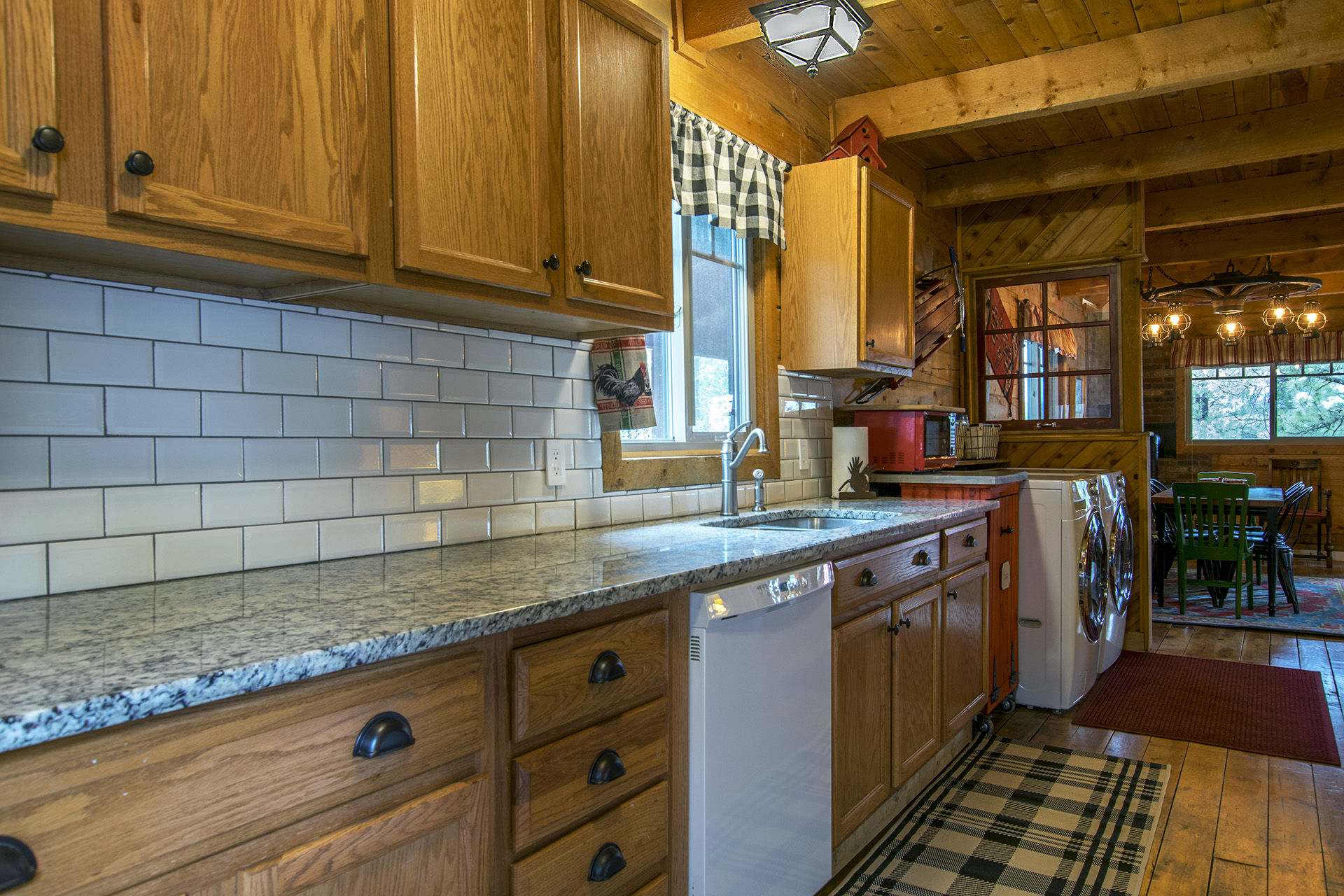 DSC_0360 kitchen.jpg