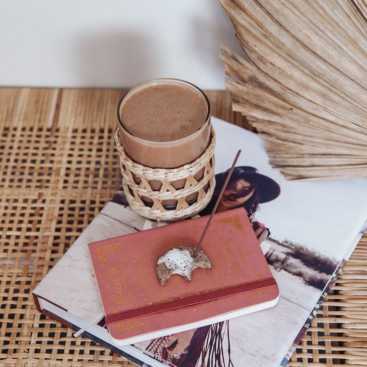 CLEAN &ldquo;NUTELLA&rdquo; THICKSHAKE
*save and thank me later*

- frozen banana
- 2 medjool dates
- chocolate Complete plant protein
- 1 tablespoon nut butter
- 1 teaspoon raw cacao
- 1 cup Hazelnut Coco Quench 
- handful of ice

You guys know I&rsquo;m obsessed with a smoothie and this is my absolute fave ✨ smoothie save me so much time and allow me to add essential nutrients, superfoods, pre &amp; probiotics and protein into our diet in a simple and clean way using my fave Health Hub vegan complete protein. 

If you&rsquo;d like to try some (we have a 30 pack available as a trial), I will not only throw in an extra 5 satchets free from my own stash (worth $25) but you will have full access to the Health Hub program I always rave about and the 8-week Health &amp; Vitality challenge you&rsquo;d heard me speak about. Message me for more info. 
 
So, who is trying this recipe?! xx