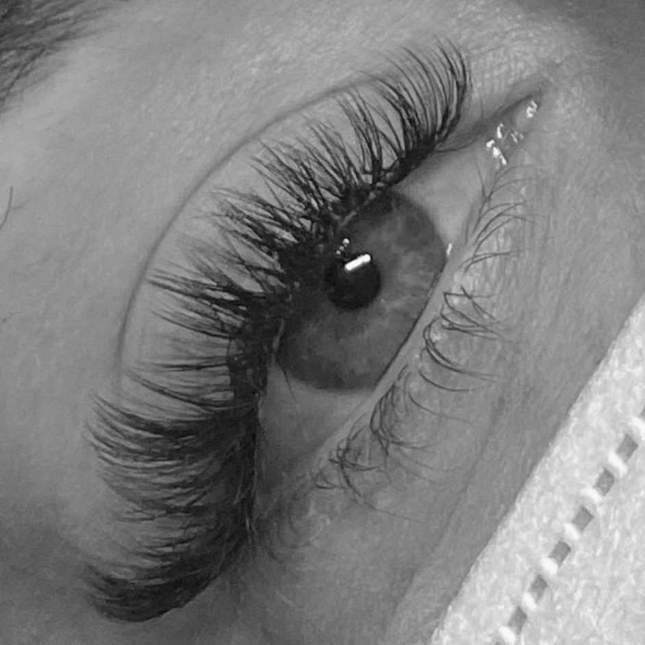 Lash Artist: Trish